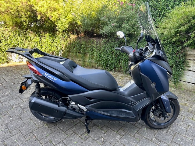 YAMAHA X-Max CZD 300 ABS-showroom-element-1