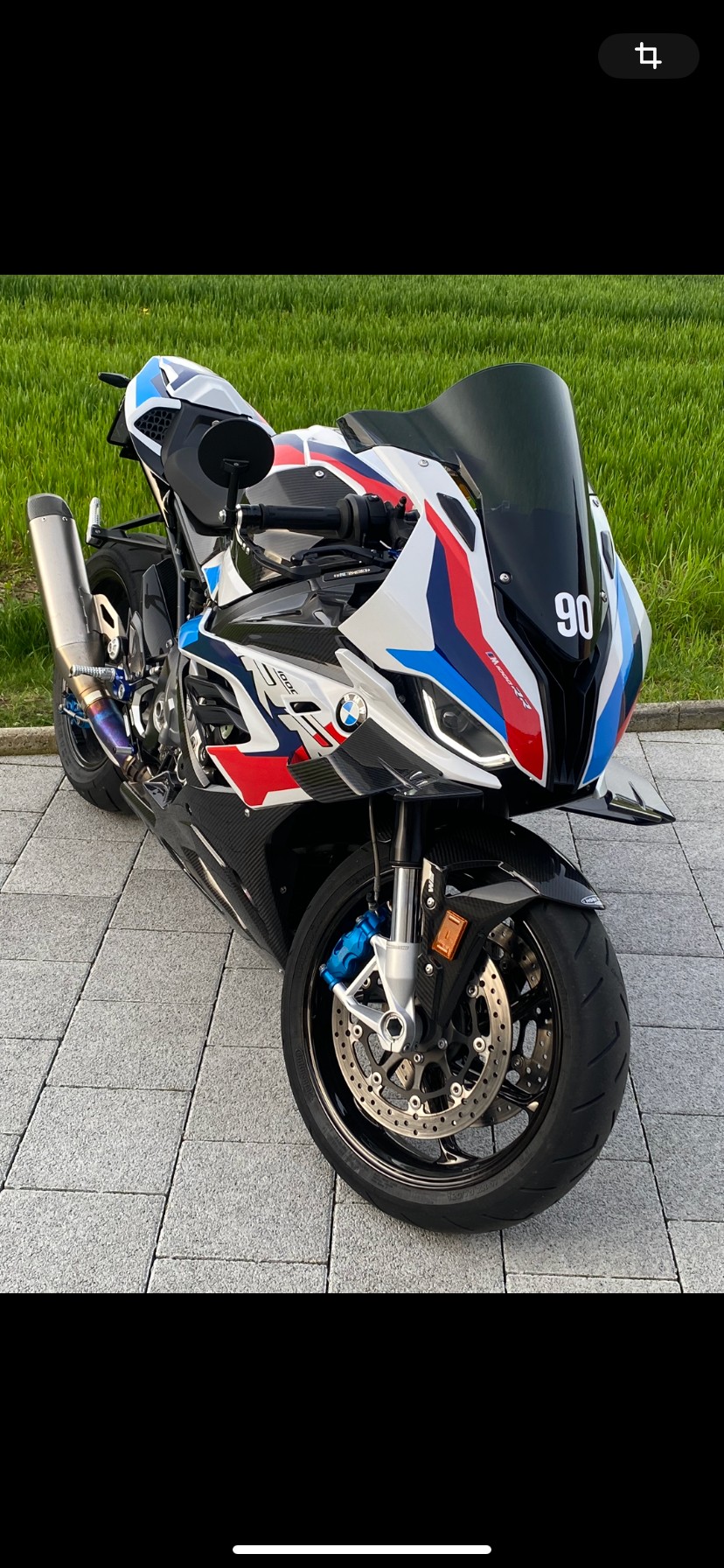 BMW M 1000 RR Competition-image-1