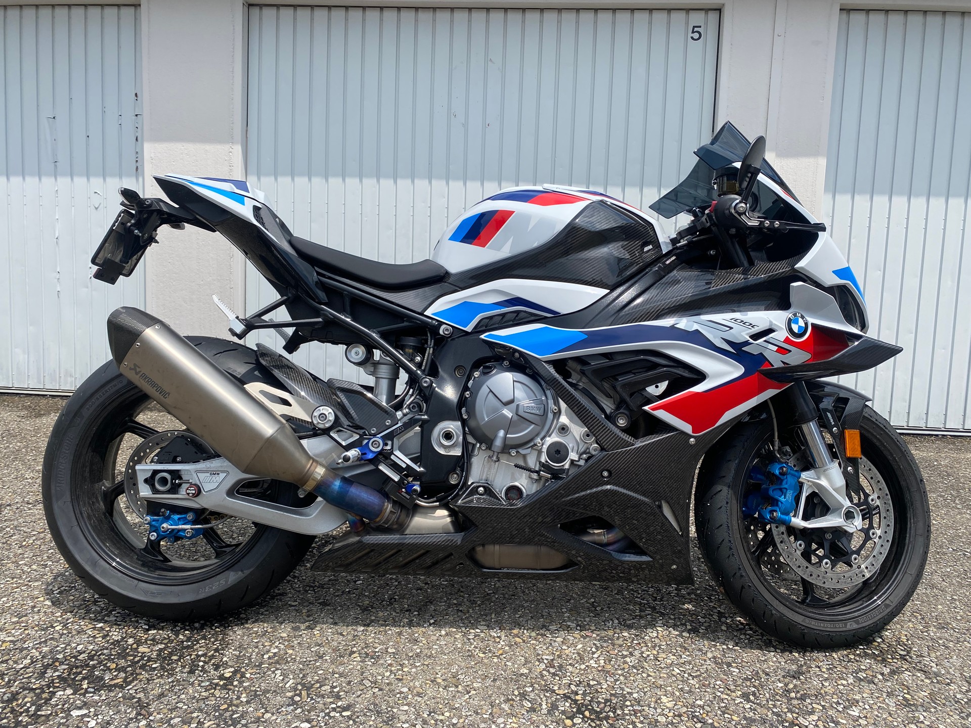 BMW M 1000 RR Competition-image-8