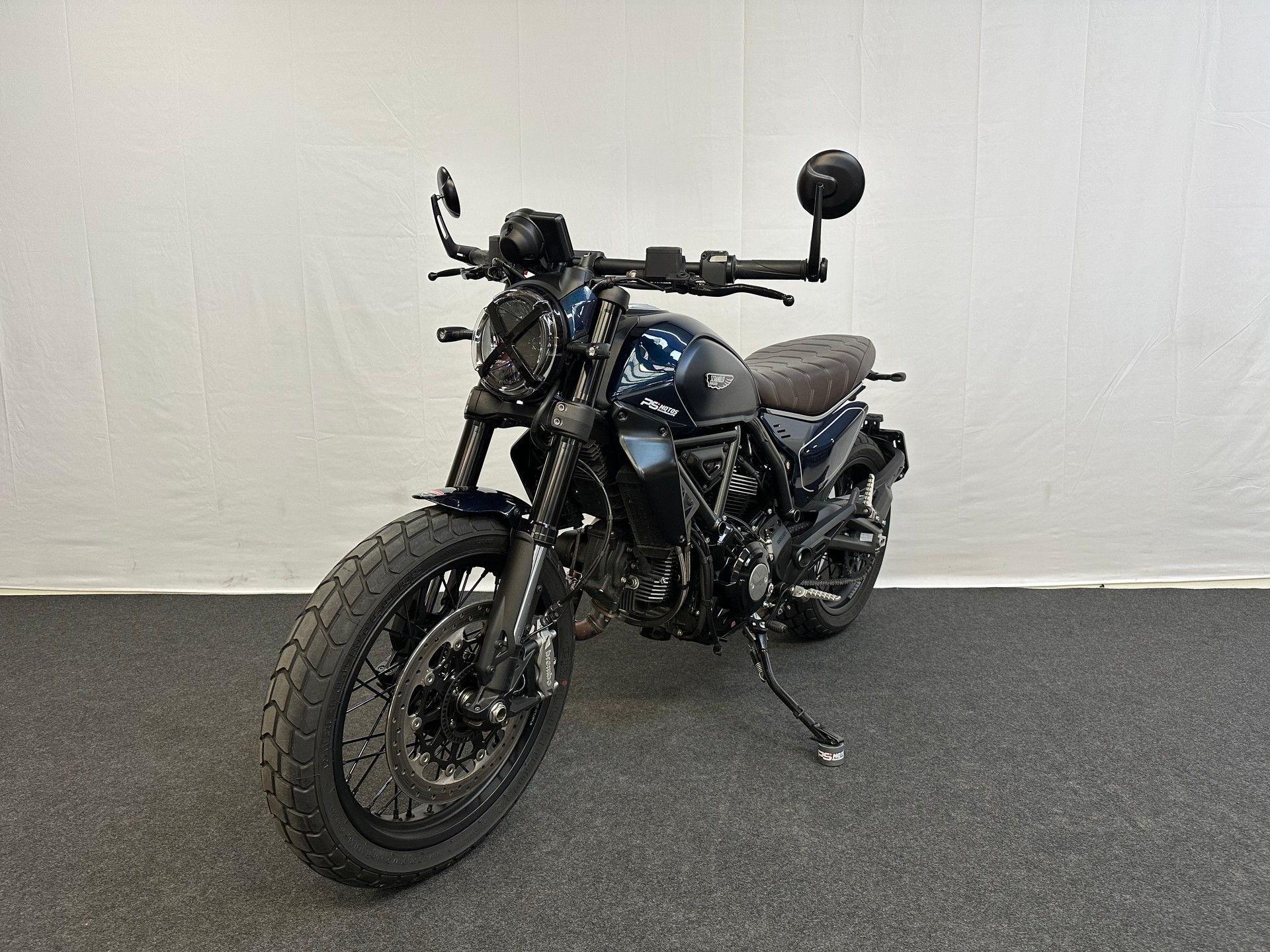 DUCATI Scrambler 803 Nightshift-showroom-element-2