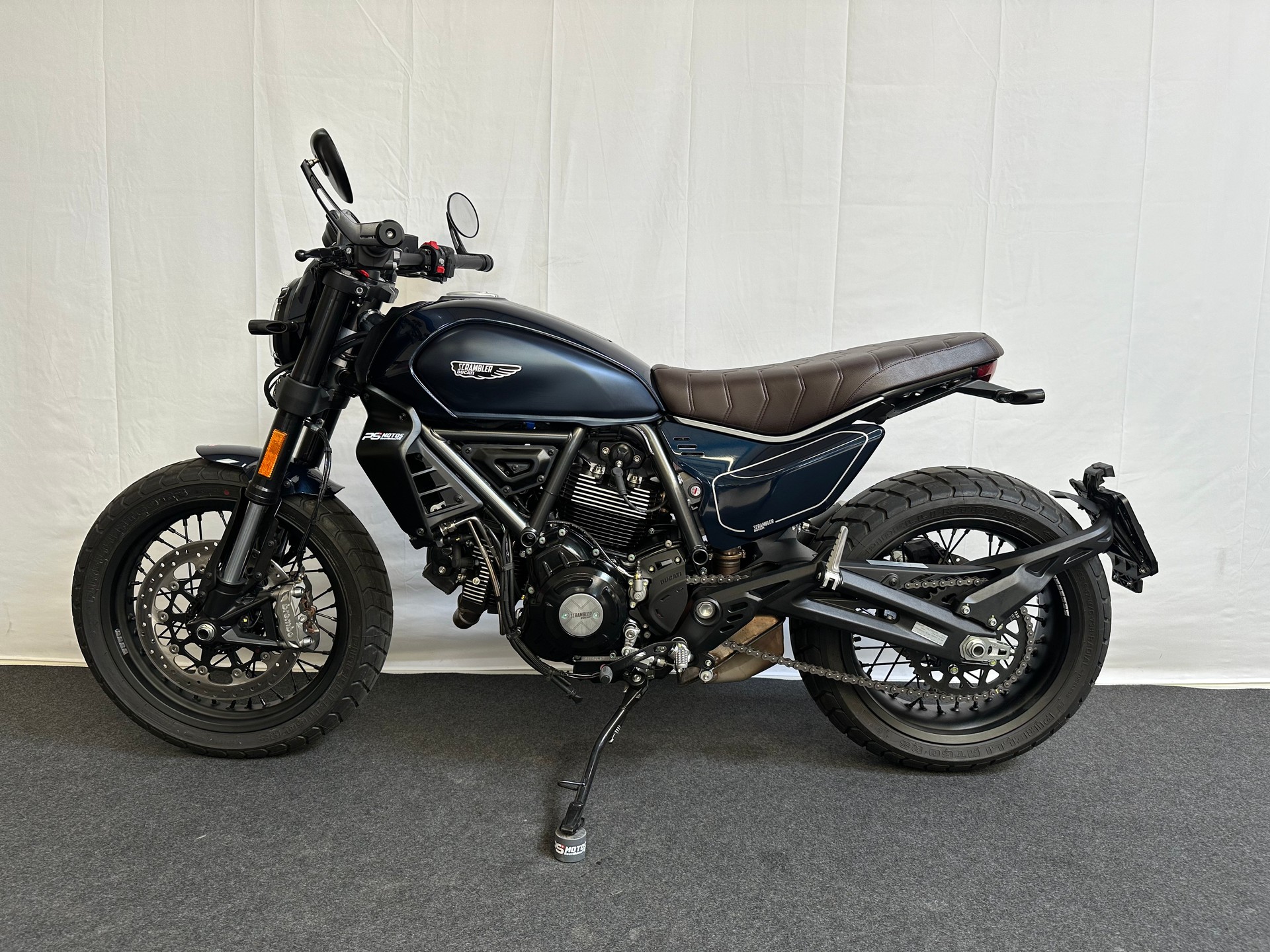 DUCATI Scrambler 803 Nightshift-showroom-element-3
