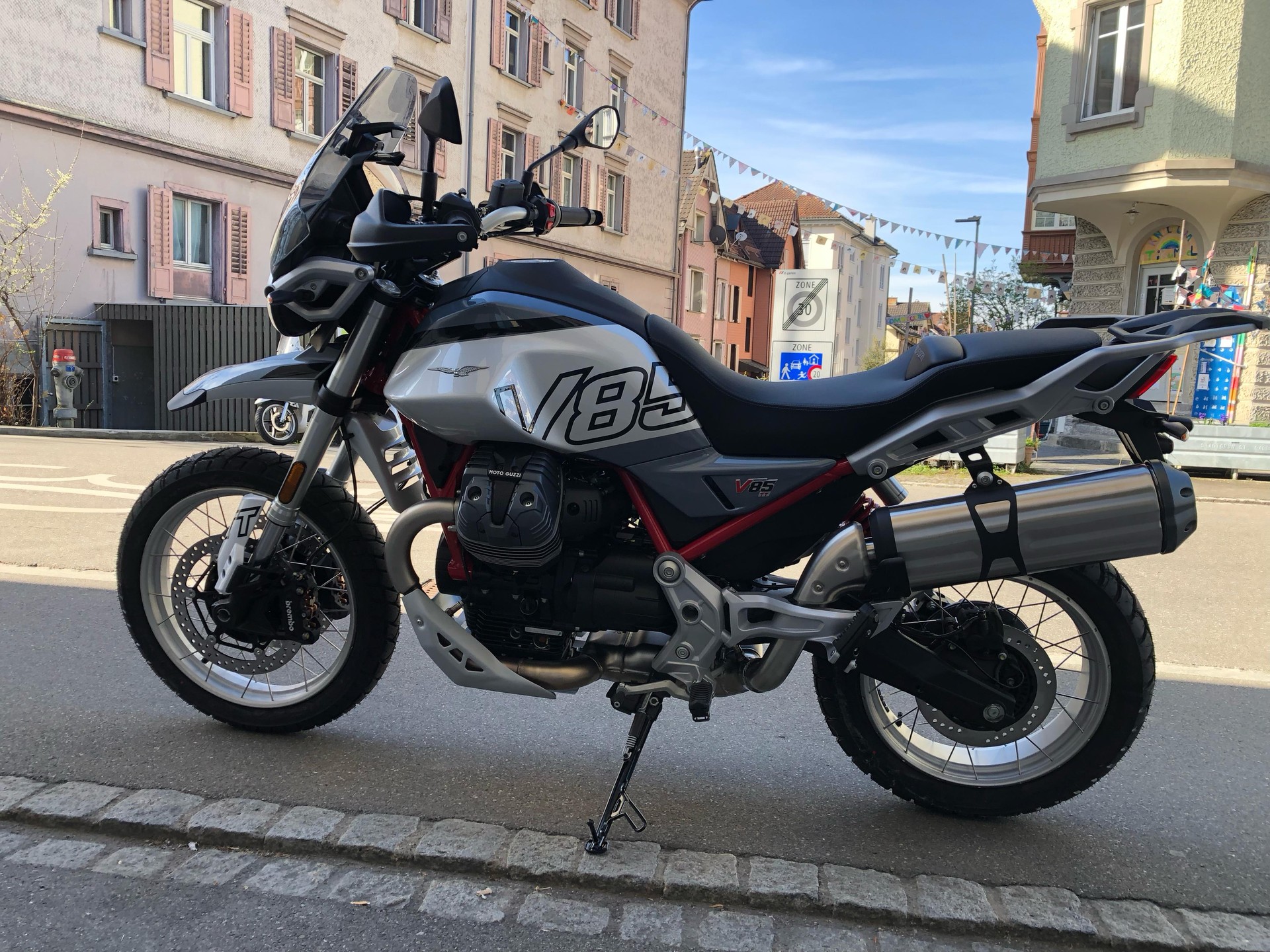 MOTO GUZZI V85 TT E5+-image-6