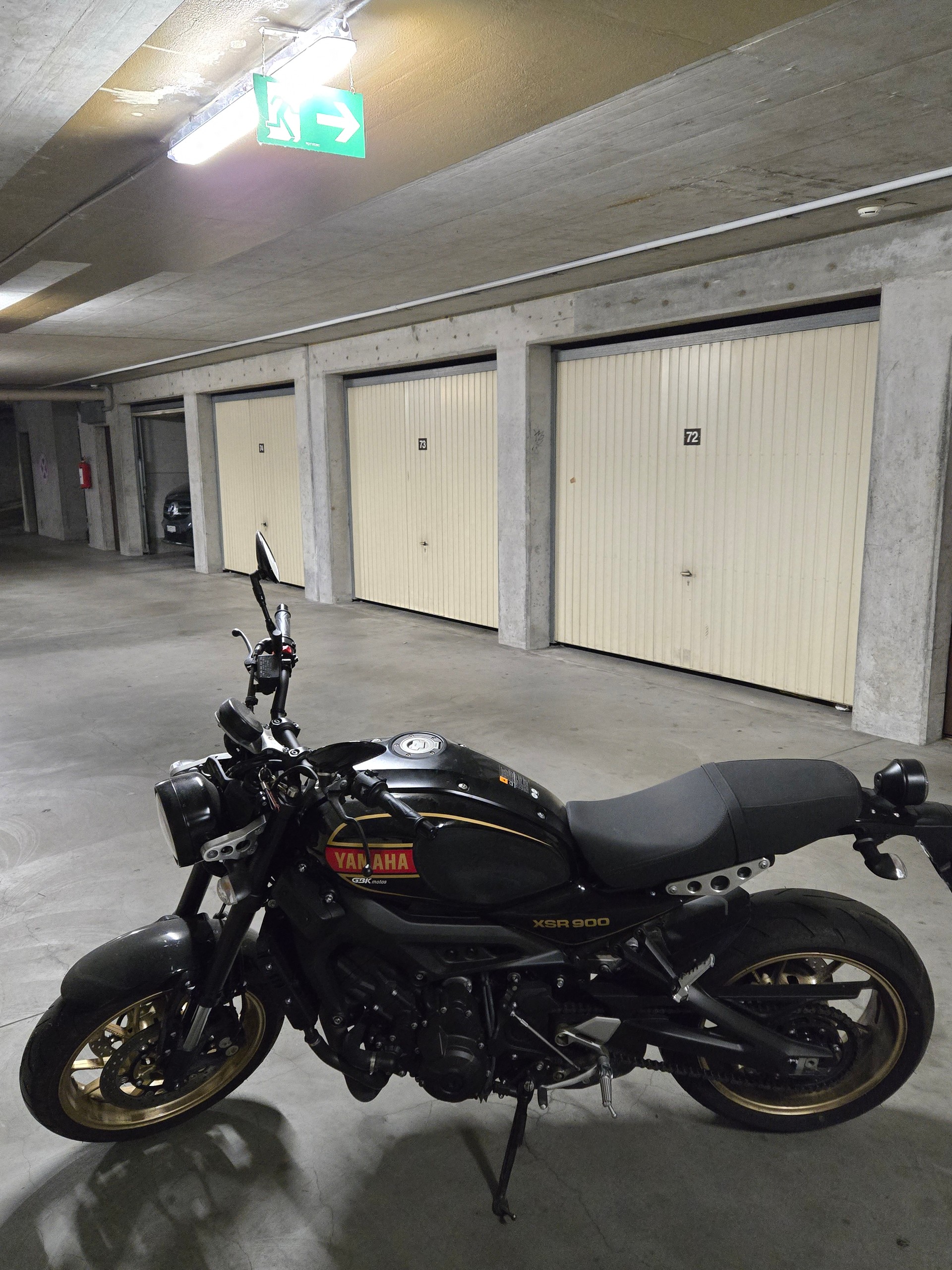 YAMAHA XSR 900 80 Black-image-1