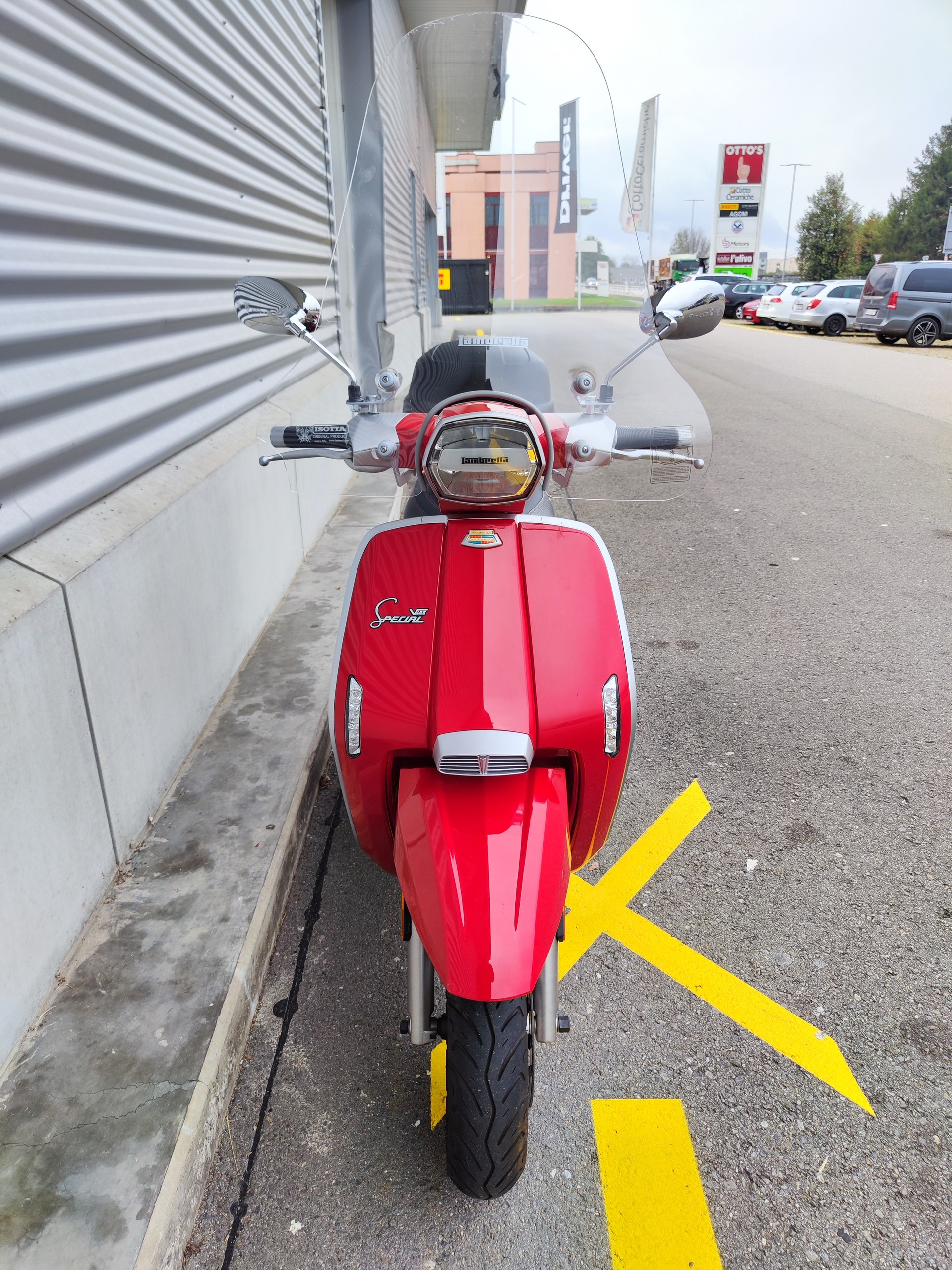 LAMBRETTA V 125 Special-showroom-element-3