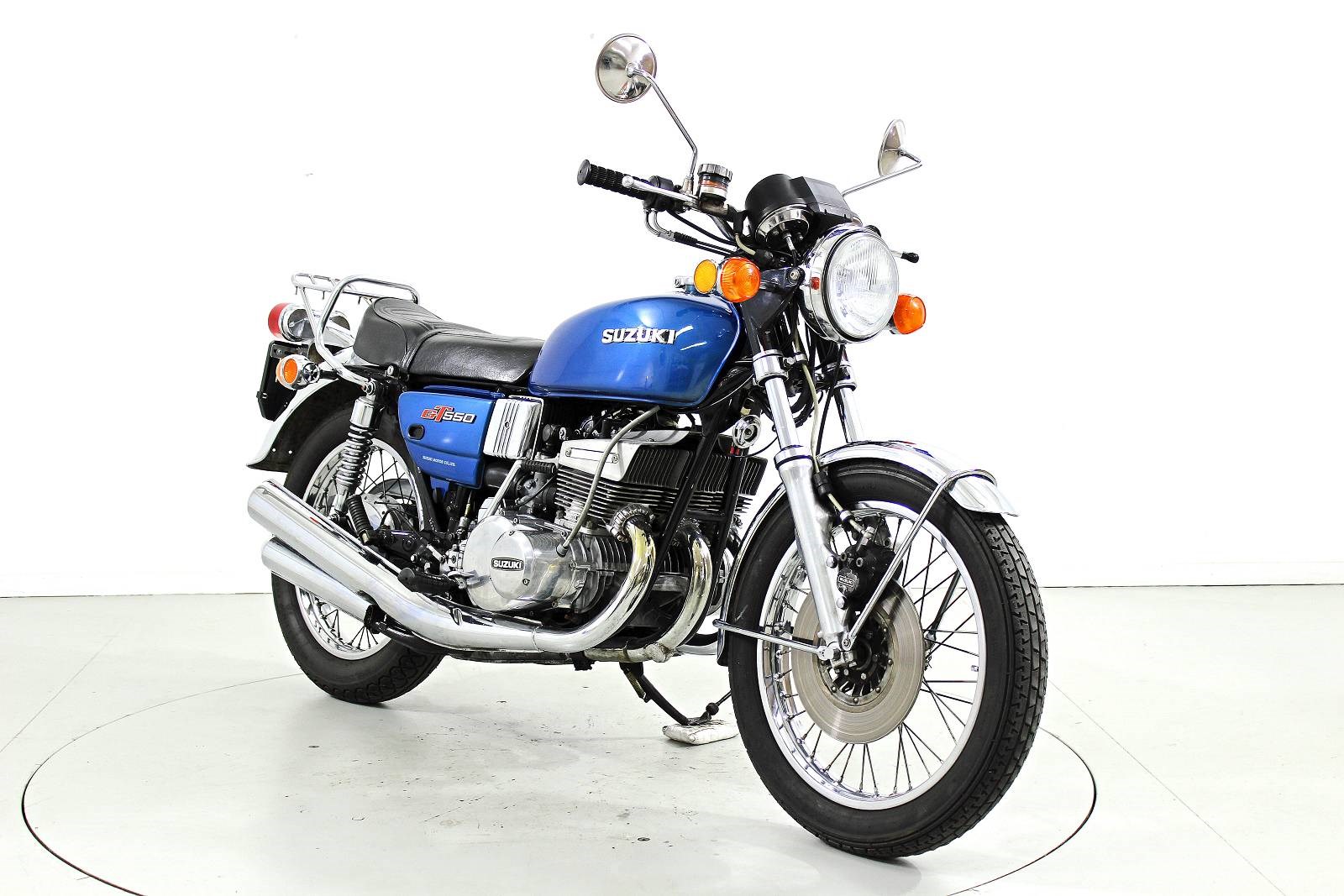 SUZUKI GT 550-showroom-element-1