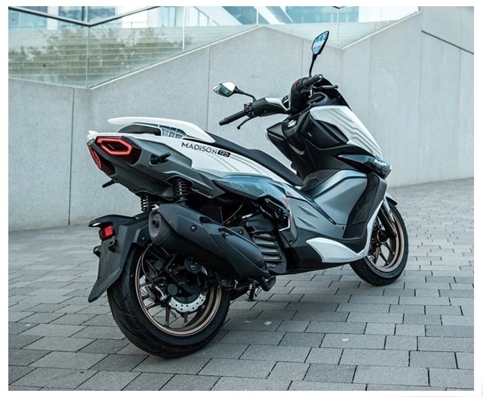 MALAGUTI Madison 125 ABS-showroom-element-1