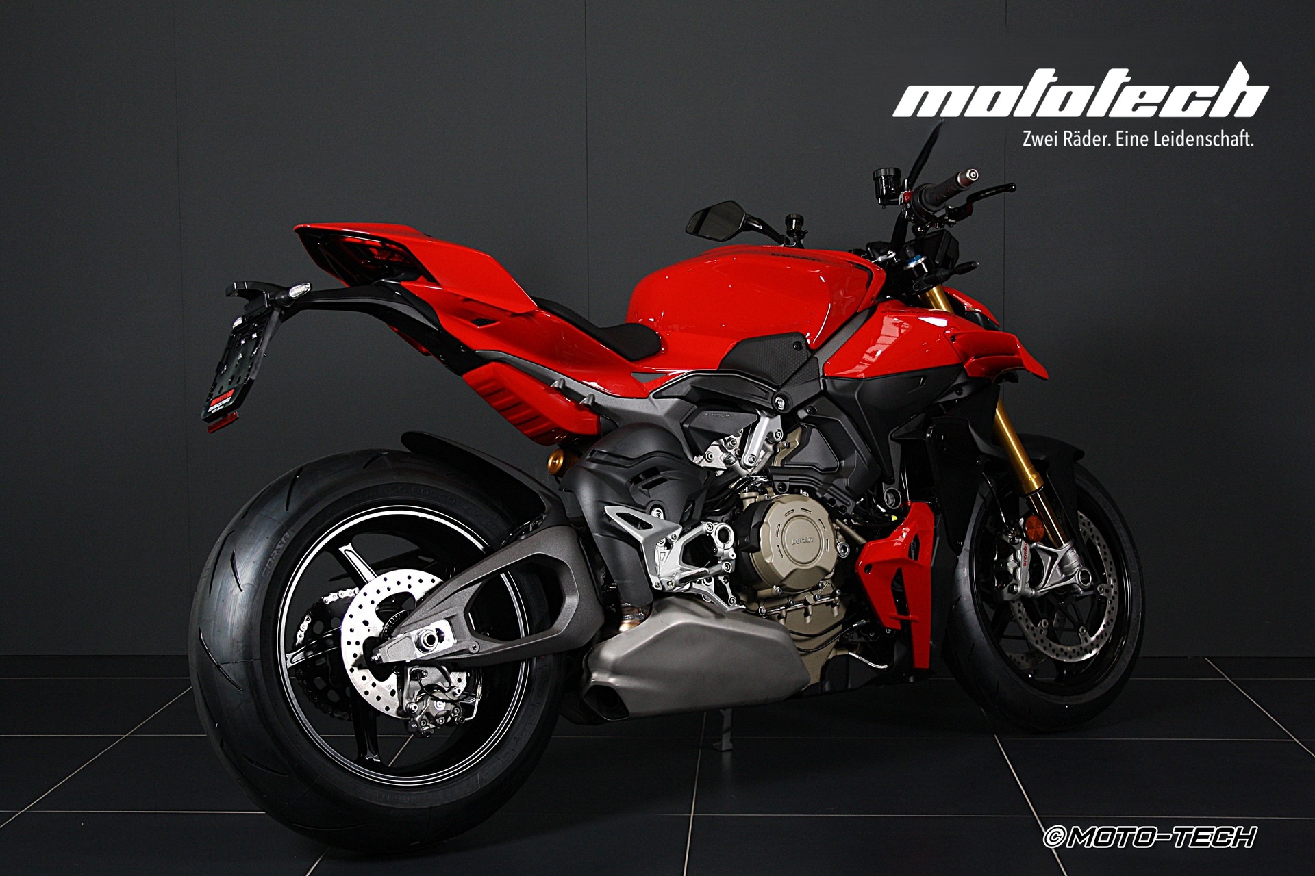DUCATI Streetfighter V4 S-showroom-element-2