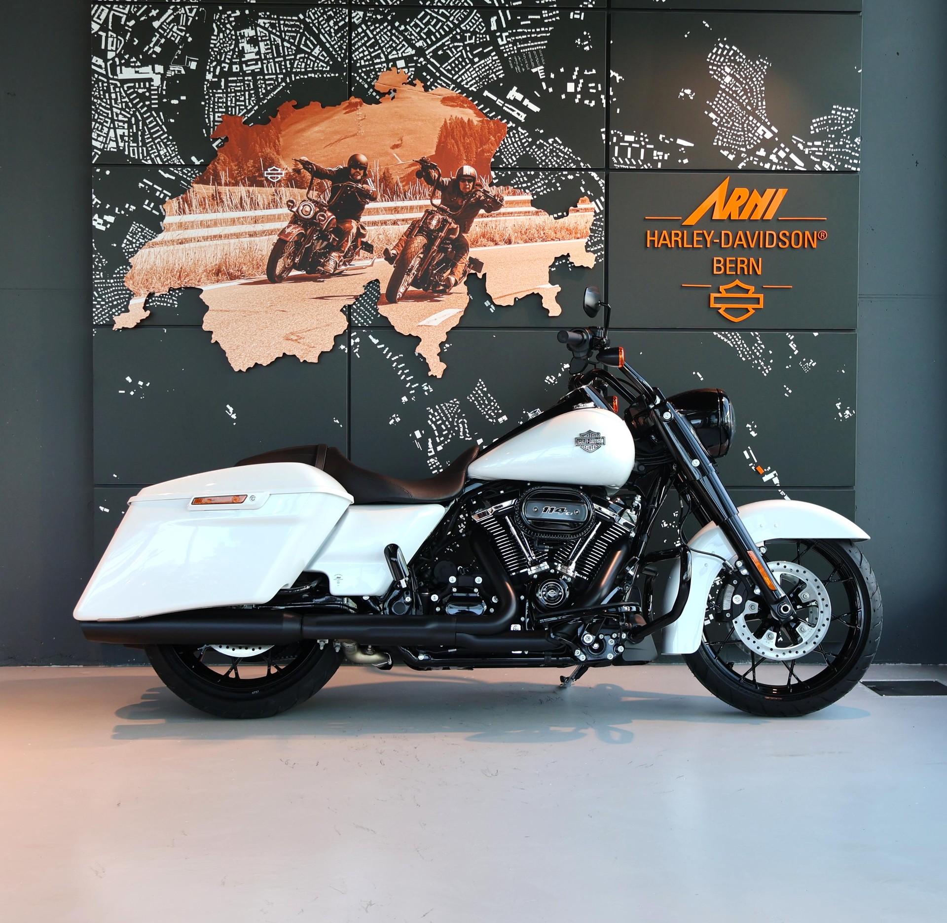 HARLEY-DAVIDSON FLHRXS Road King Special 114