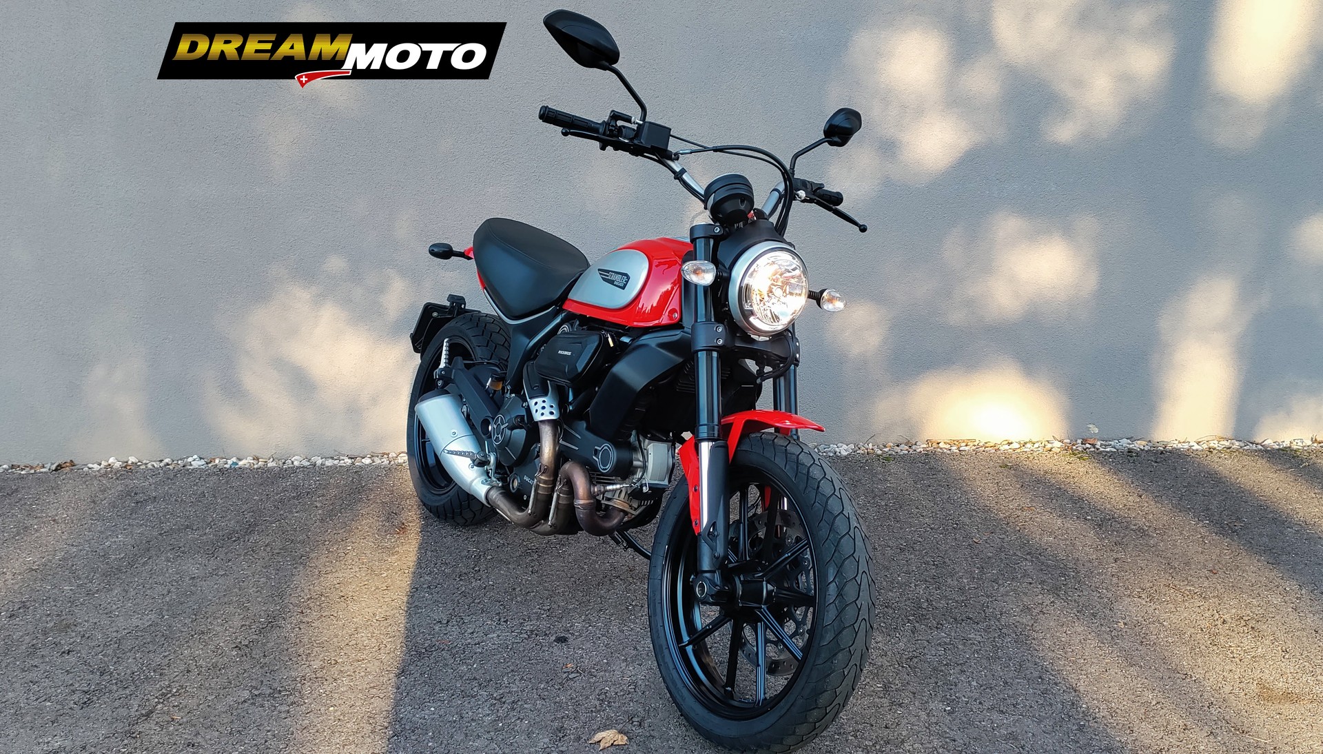 DUCATI Scrambler 800 Icon-showroom-element-1