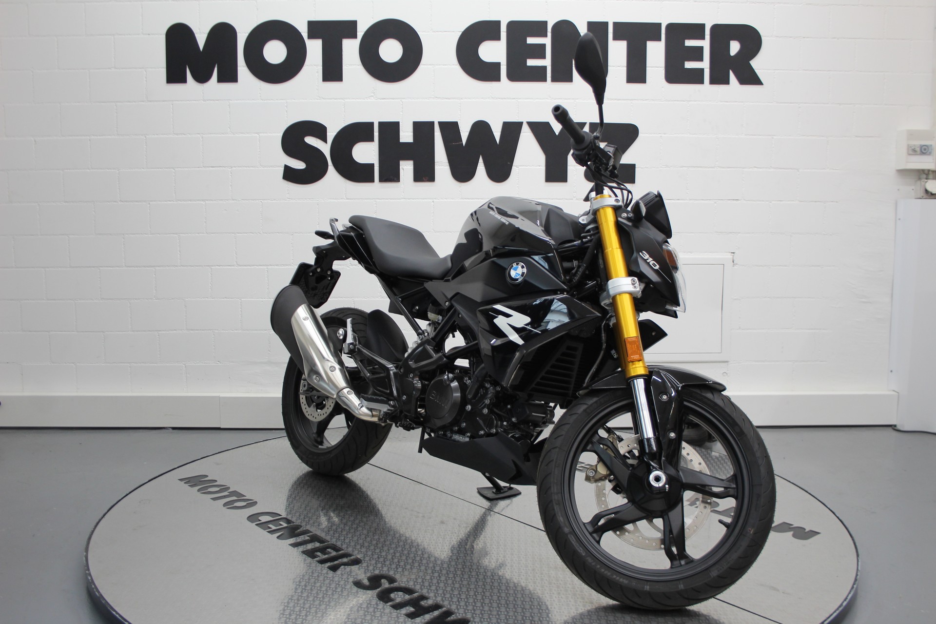 BMW G 310 R-showroom-element-1