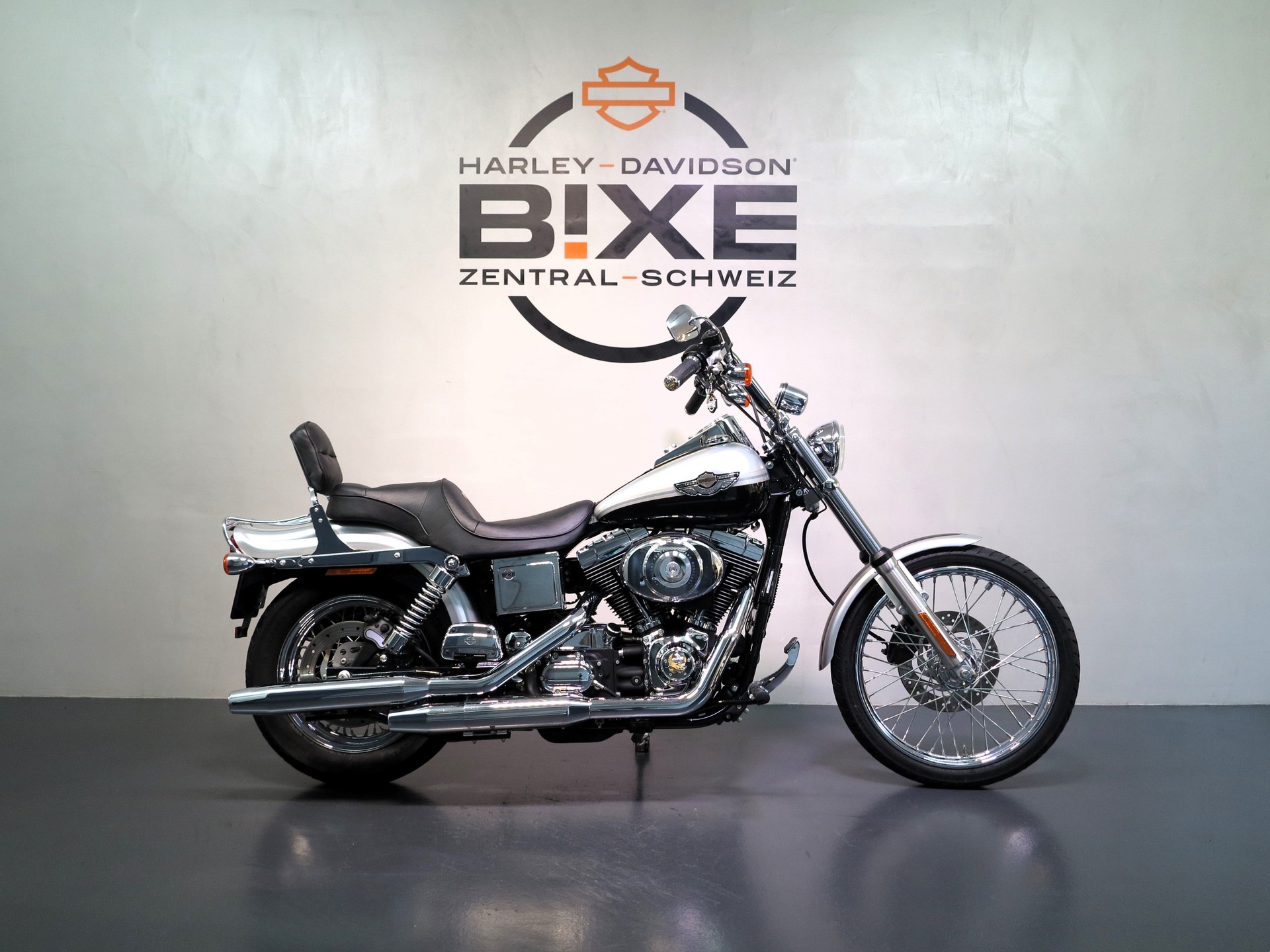 HARLEY-DAVIDSON FXDWG Dyna Wide Glide