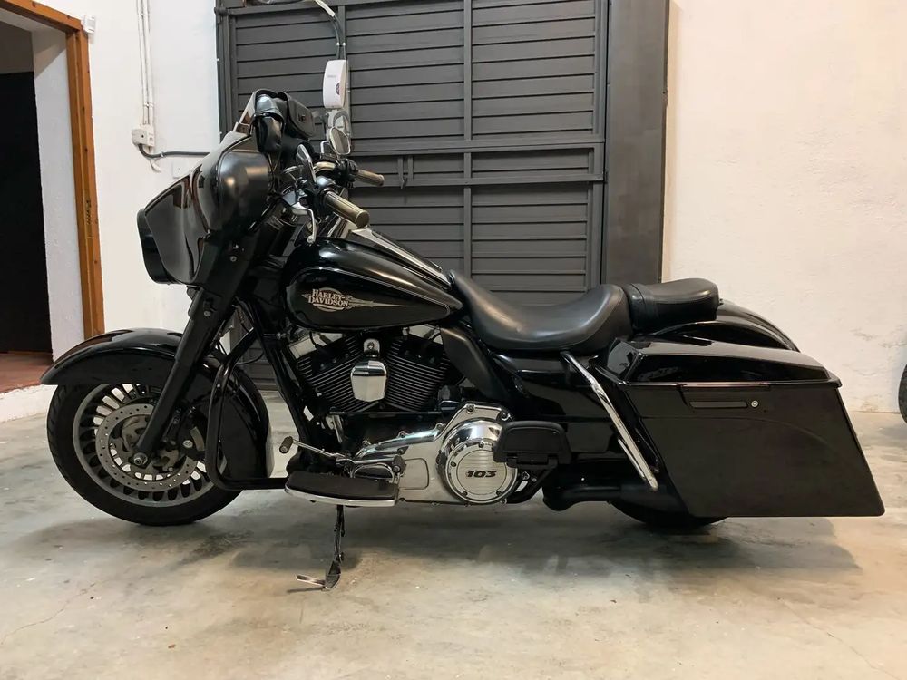 HARLEY-DAVIDSON Modell