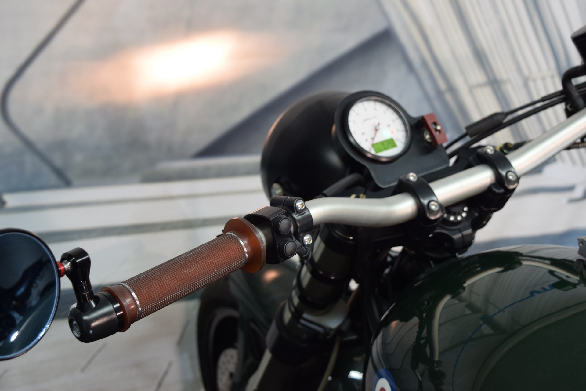 TRIUMPH Thruxton 900 High-End Custom Bike by britalmoto-image-6