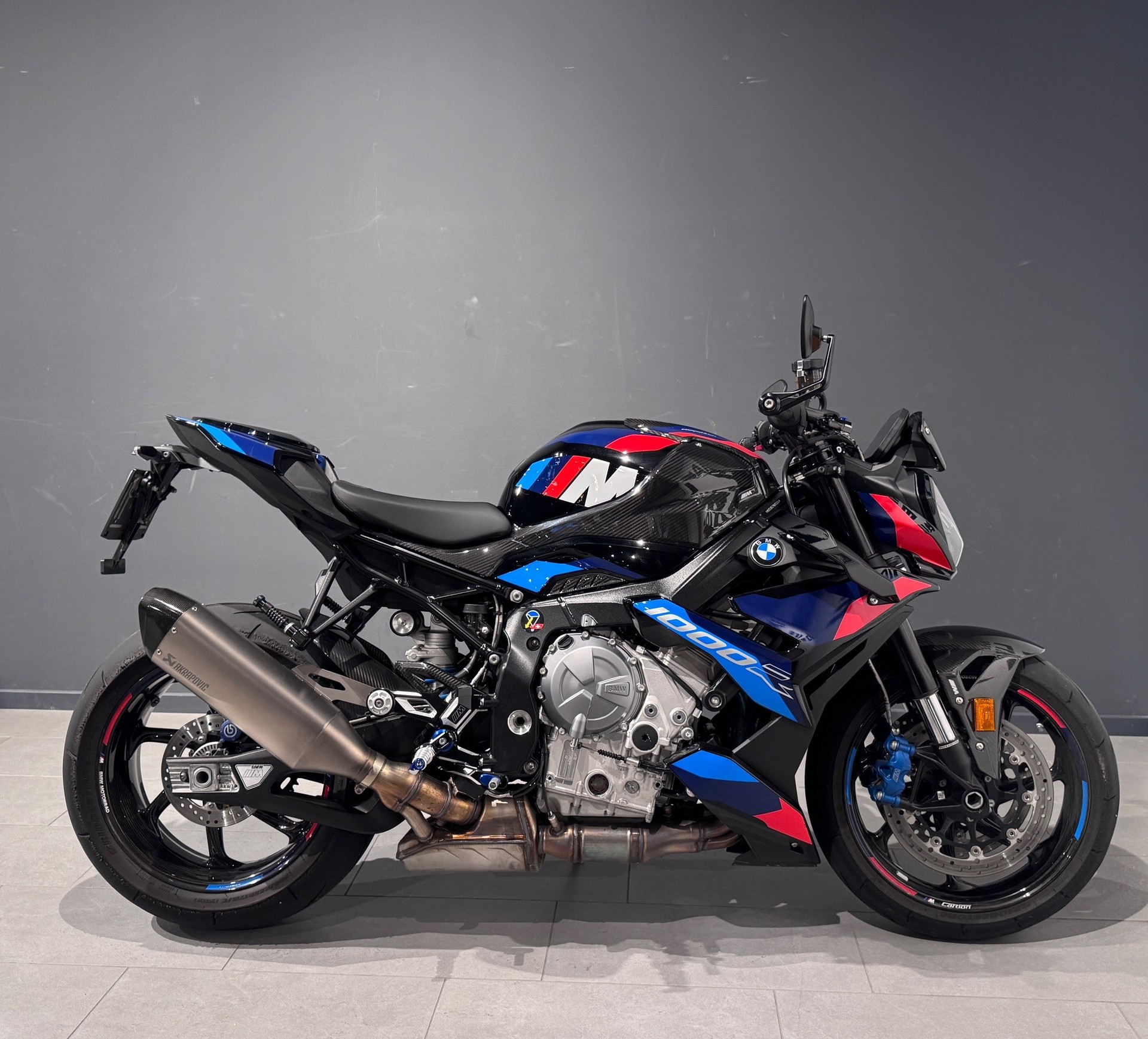 BMW M 1000 R