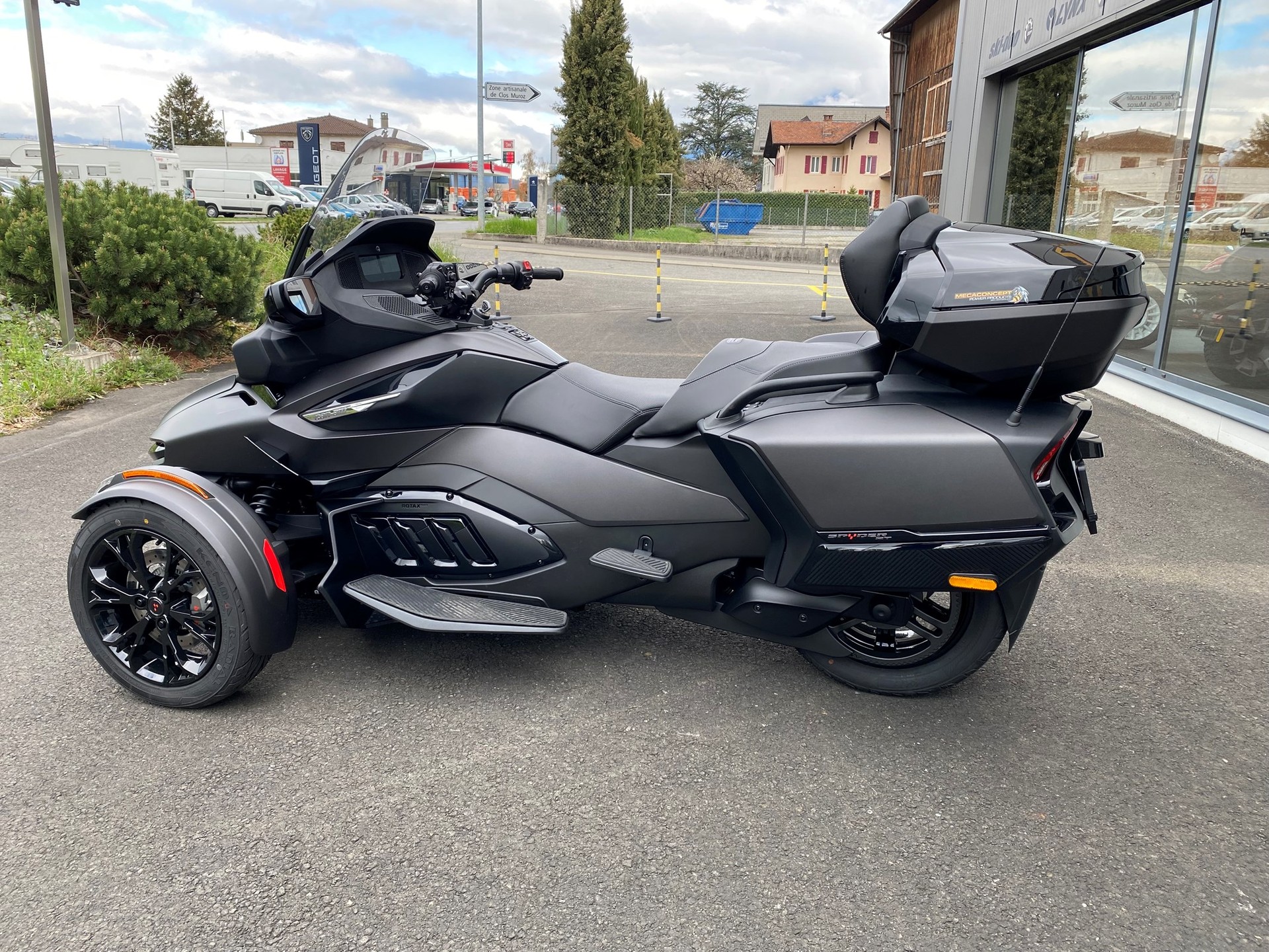 CAN-AM Spyder RT-LTD Dark Edition SE6-image-3