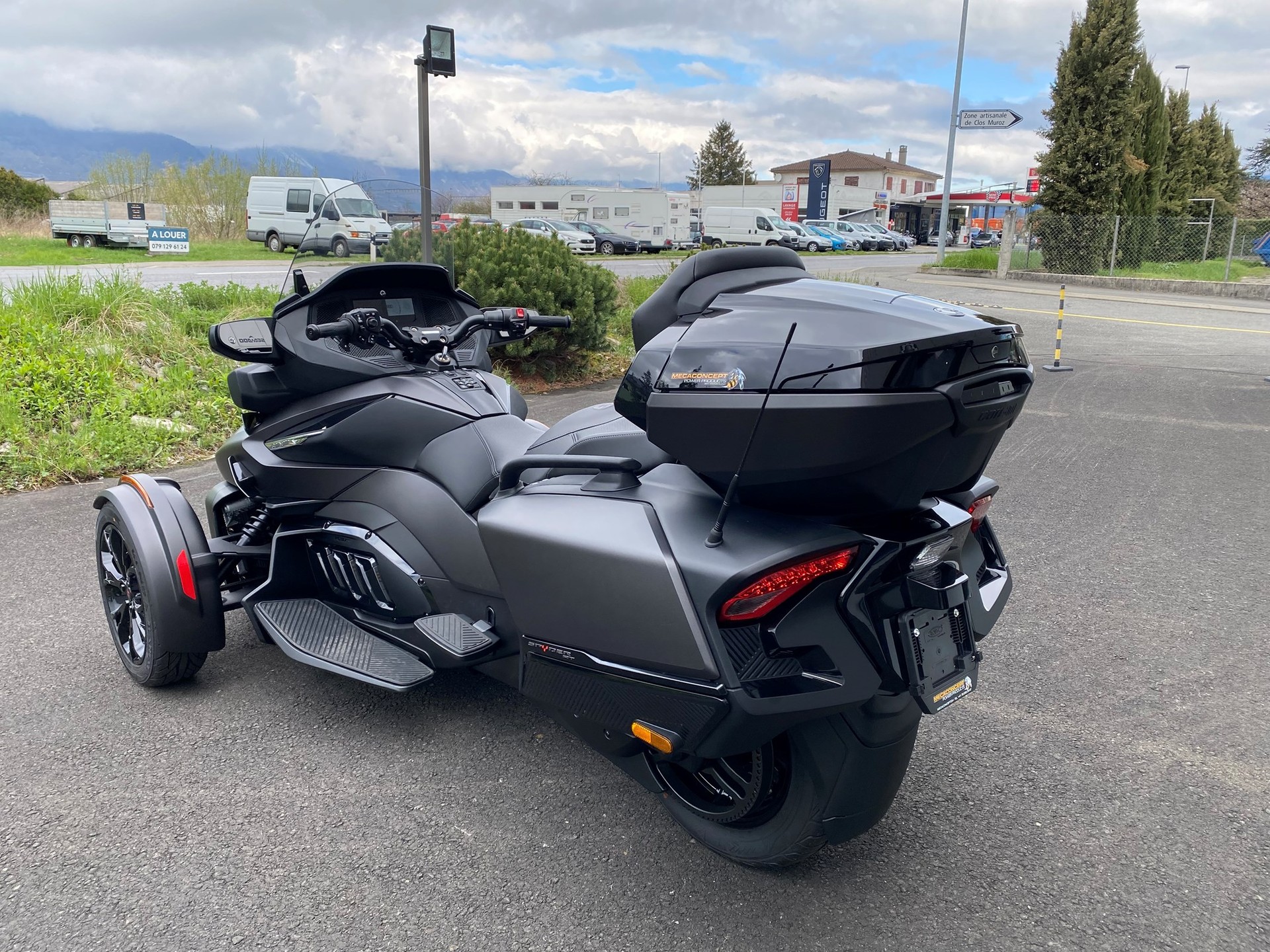 CAN-AM Spyder RT-LTD Dark Edition SE6-image-4