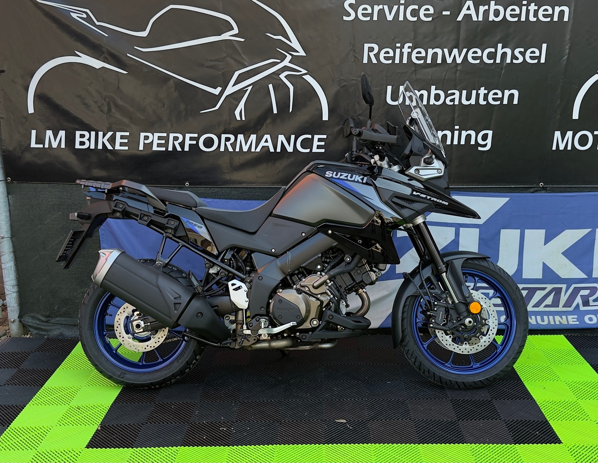 SUZUKI DL 1050