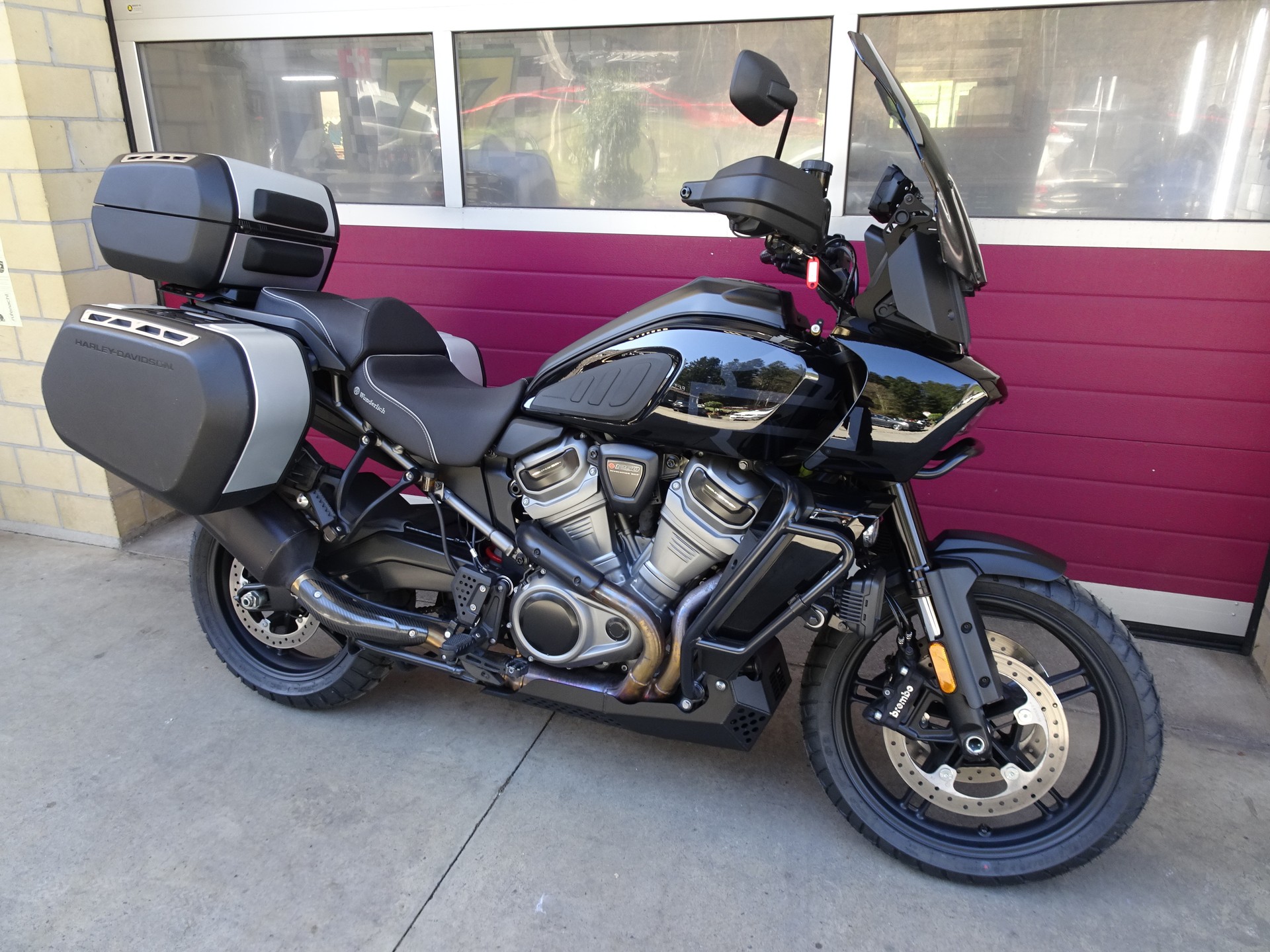 HARLEY-DAVIDSON RA Pan America 1250 Special-showroom-element-2