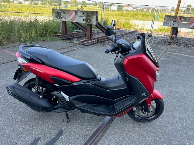 YAMAHA N-Max GPD 125-showroom-element-1