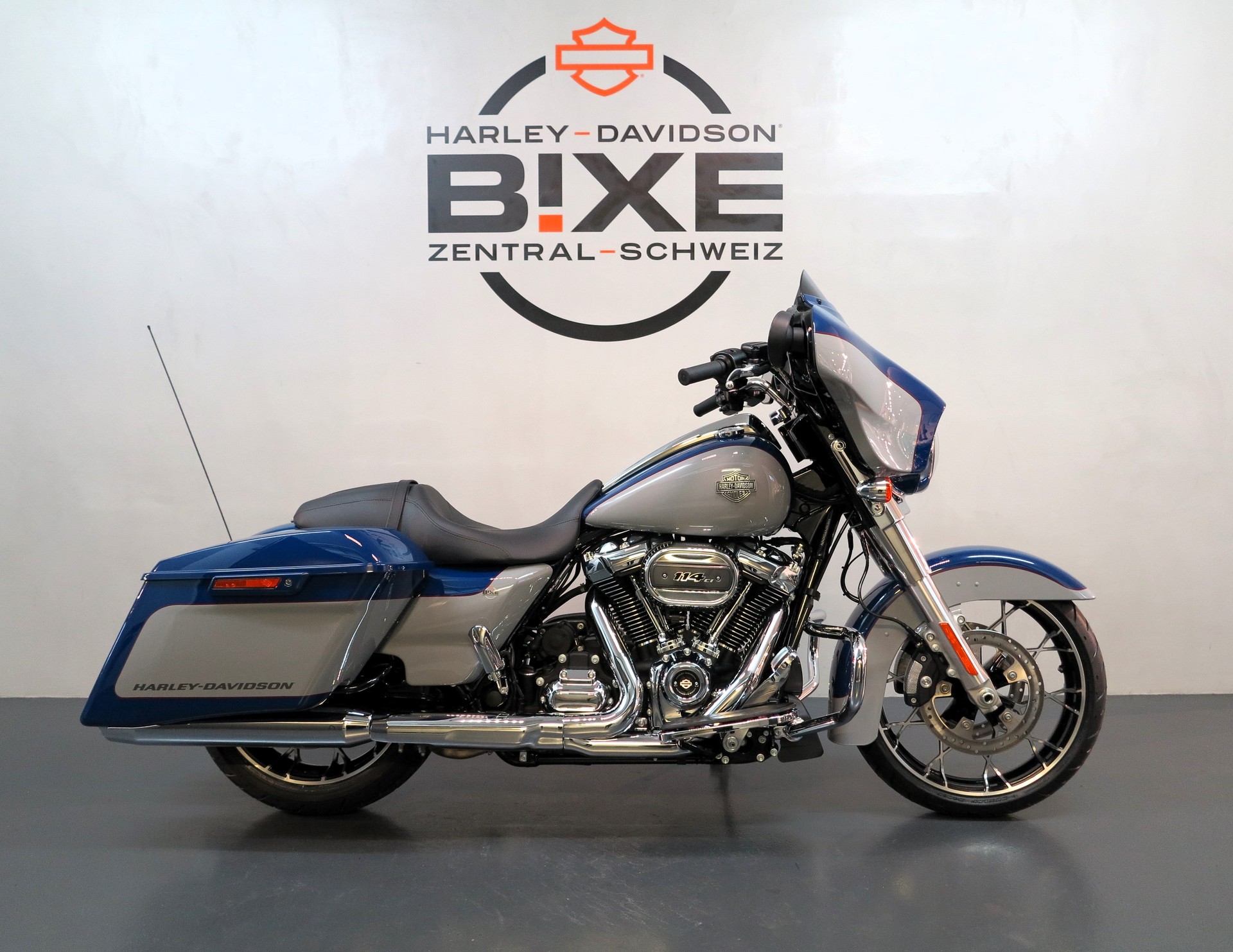 HARLEY-DAVIDSON FLHXS Street Glide Special 114