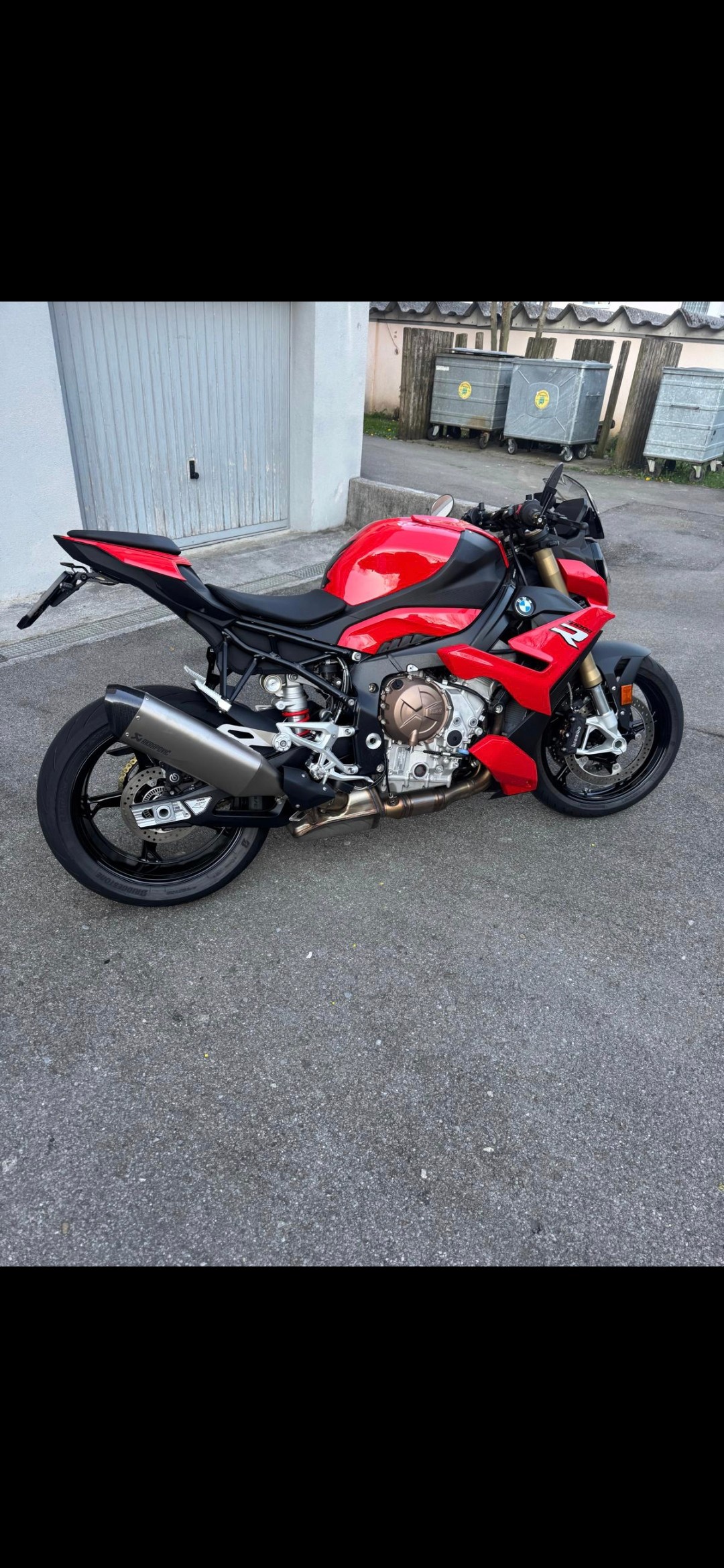 BMW S 1000 R-showroom-element-2