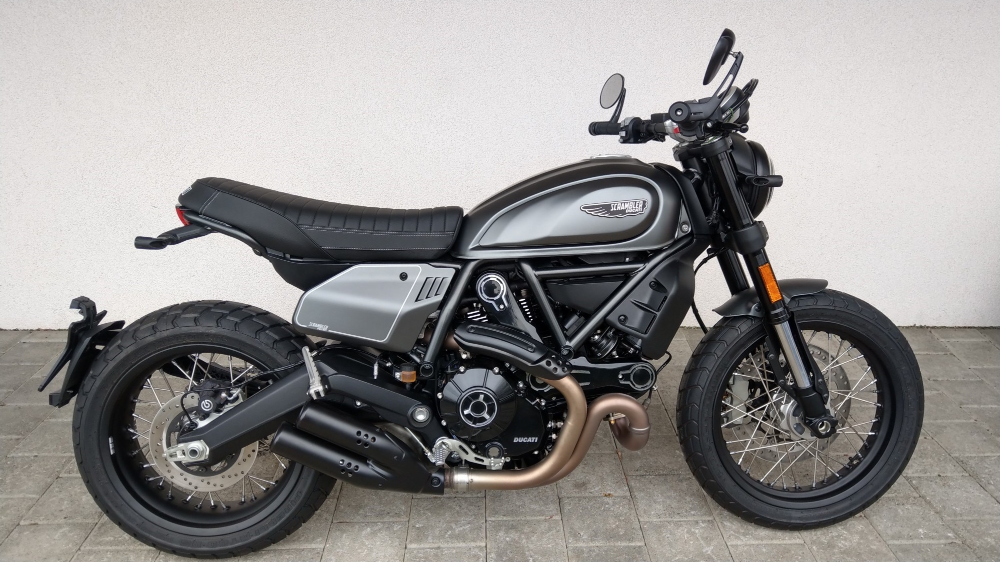 DUCATI SCRAMBLER NIGHTSHIFT acquistare un veicolo usato