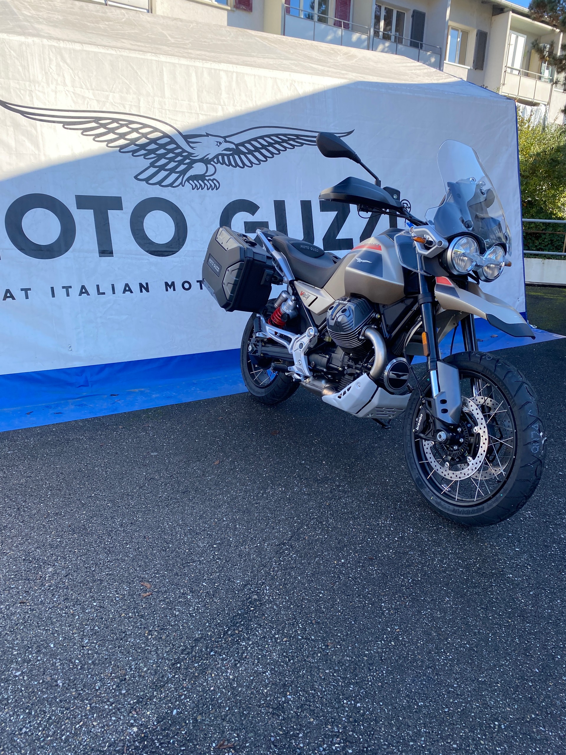 MOTO GUZZI V85 TT Travel EU5+-showroom-element-3