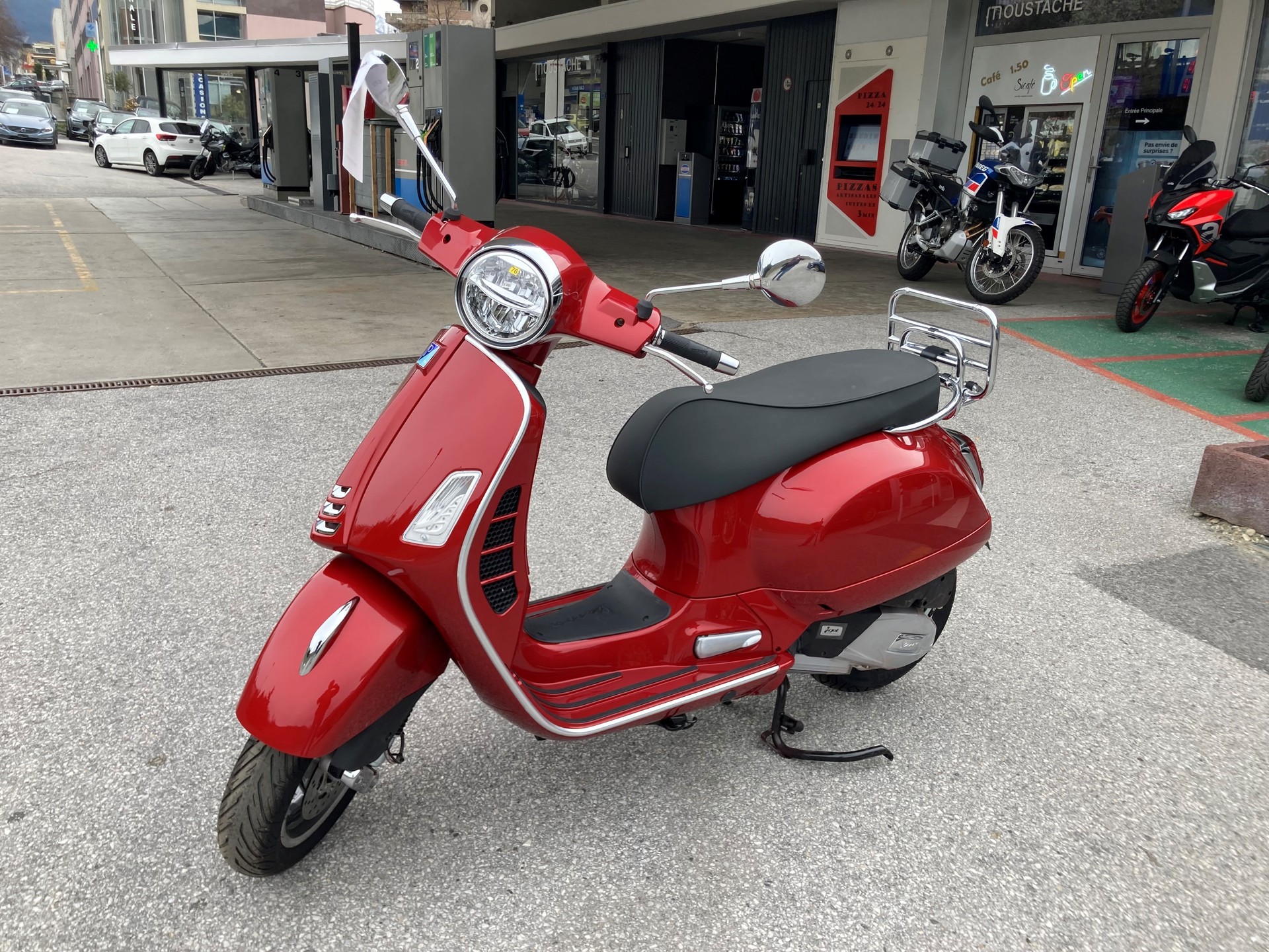 PIAGGIO Vespa GTS 125 75th Anniversary ABS-image-3
