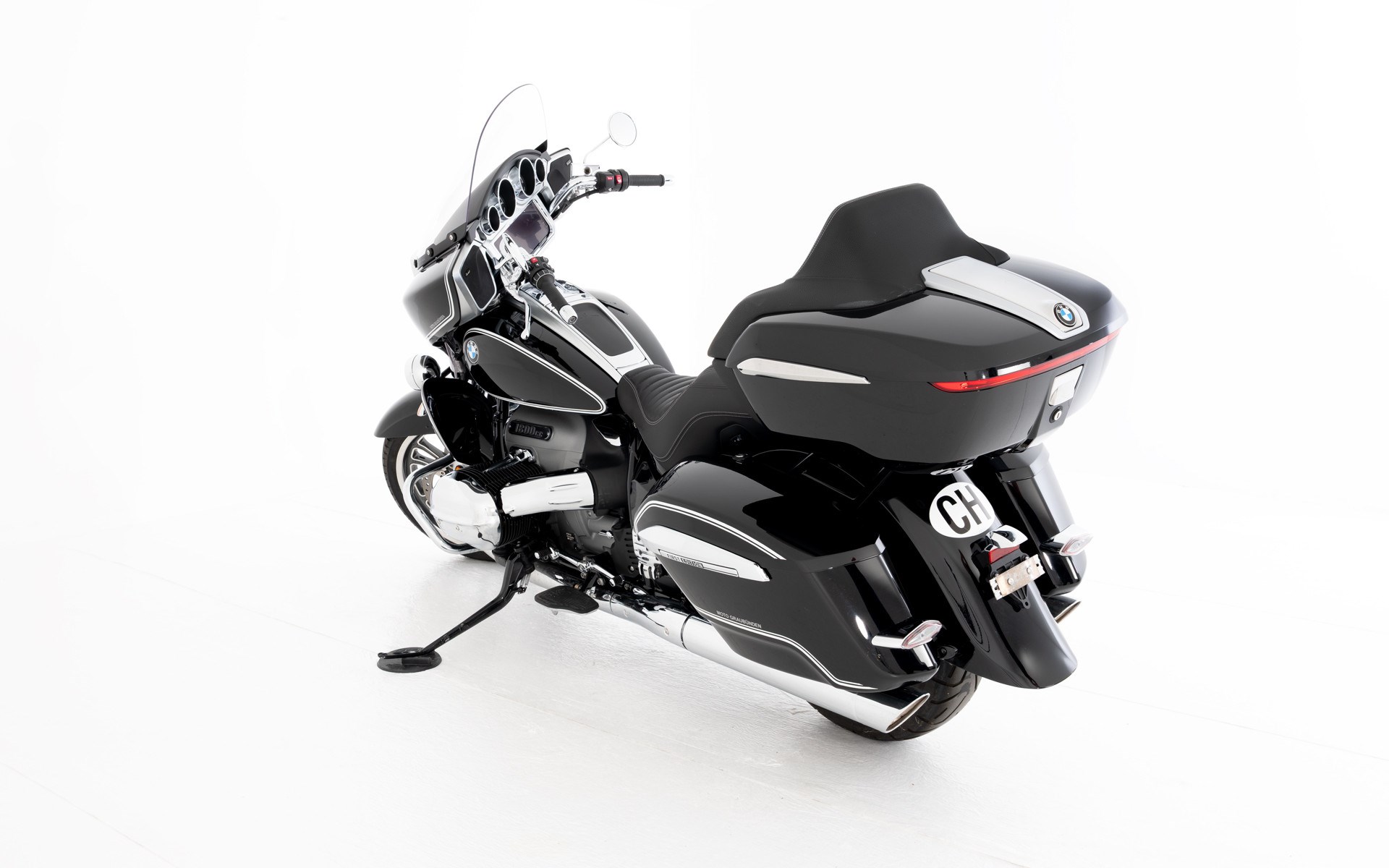 BMW R 18 Transcontinental-showroom-element-2
