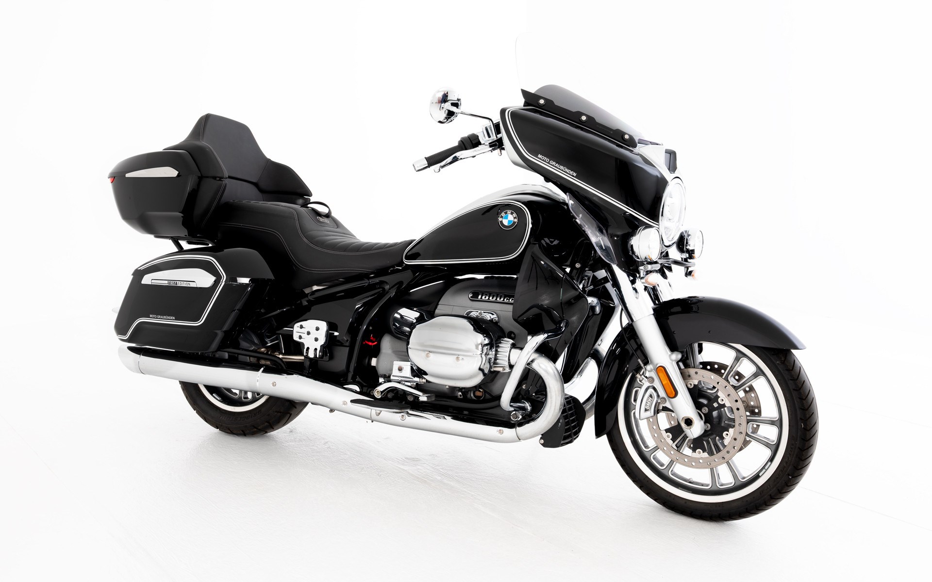 BMW R 18 Transcontinental-showroom-element-3