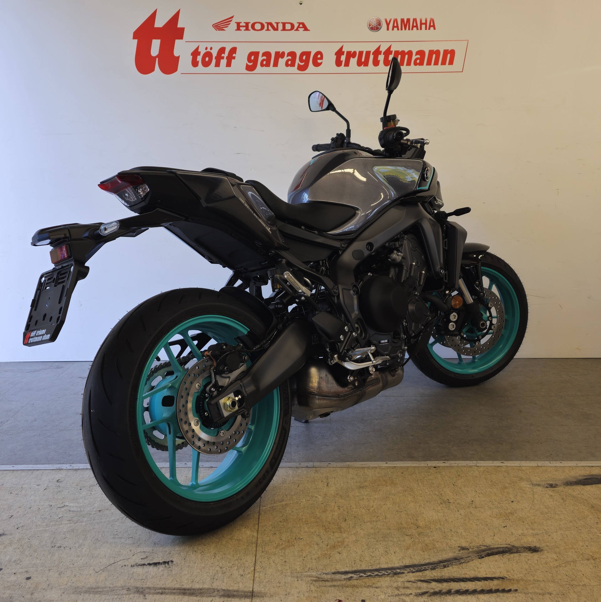 YAMAHA MT-09-image-3