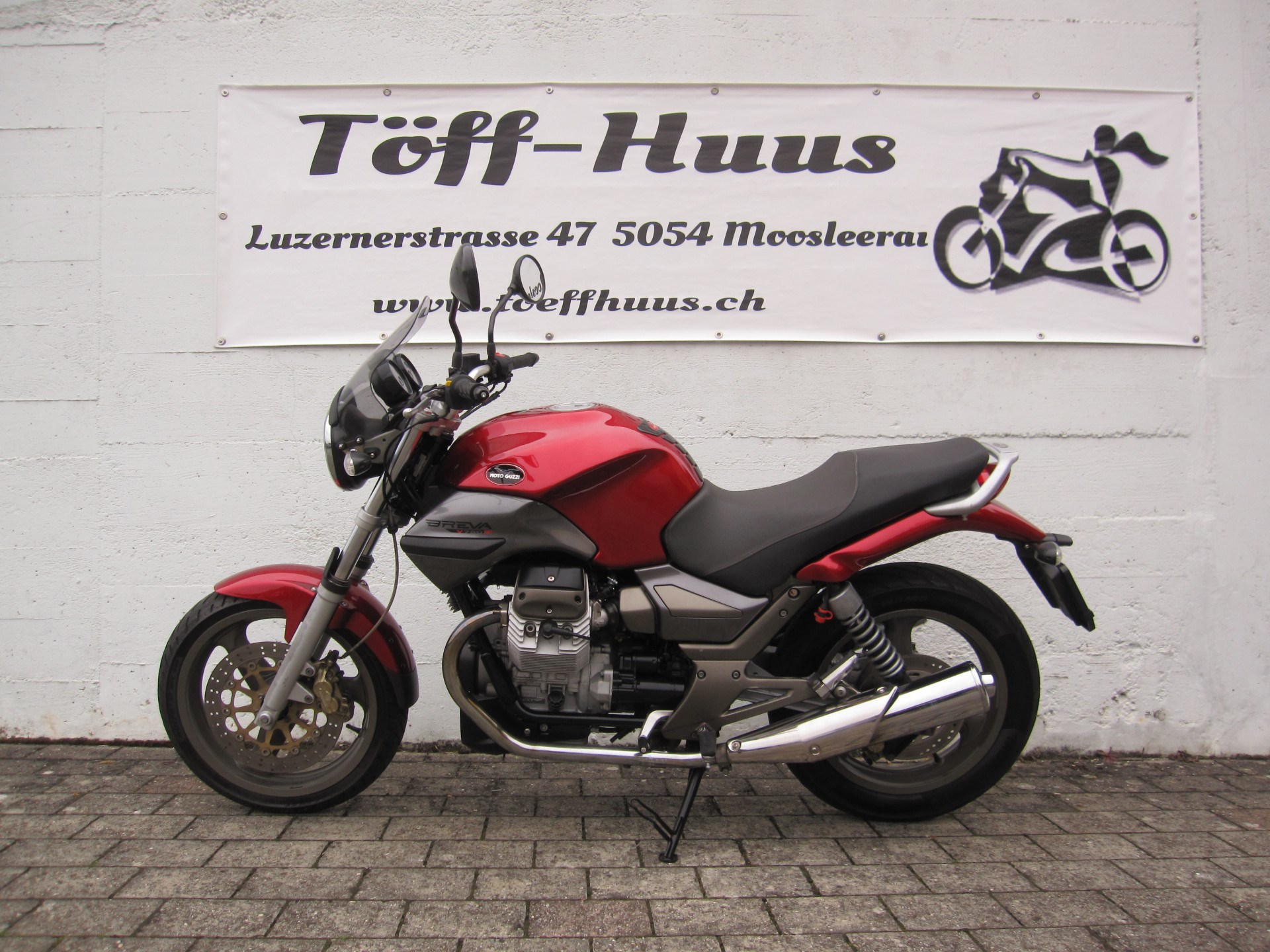 MOTO GUZZI Breva 750