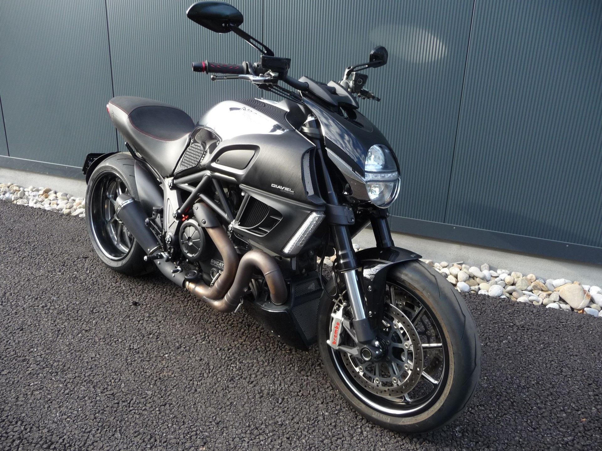 DUCATI Diavel 1200 Chromo-showroom-element-1