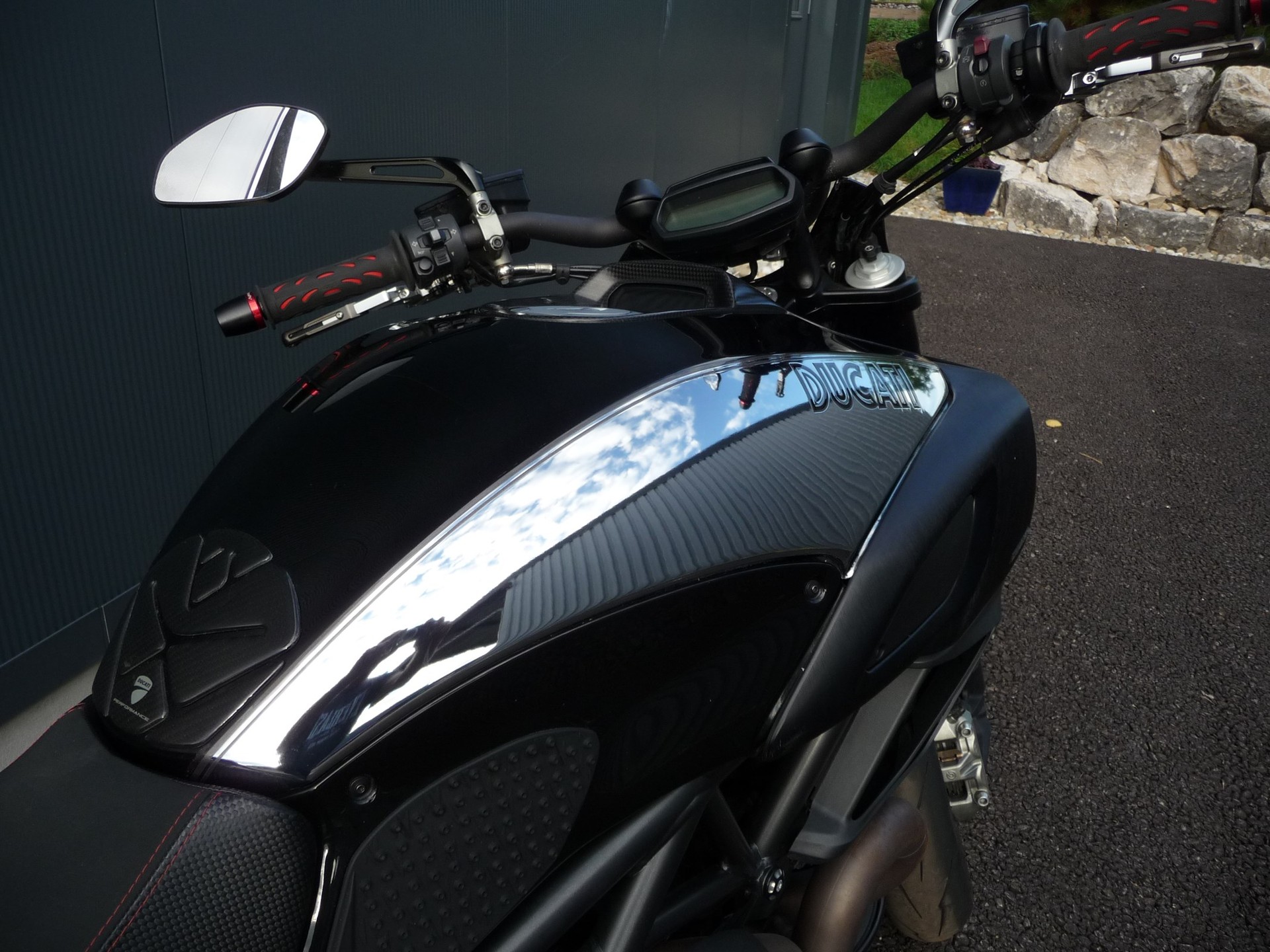 DUCATI Diavel 1200 Chromo-showroom-element-3
