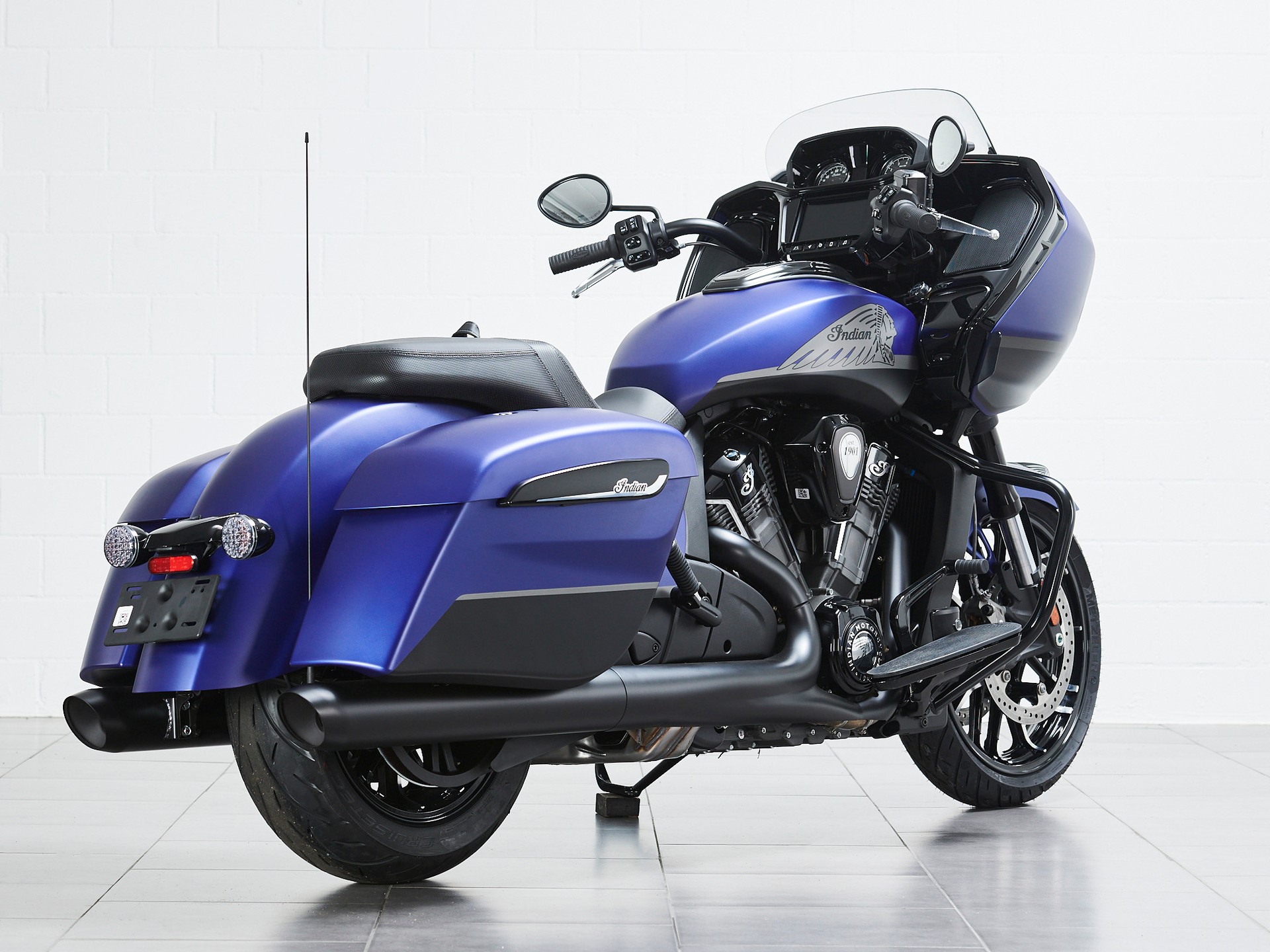 INDIAN Challenger Dark Horse-image-4