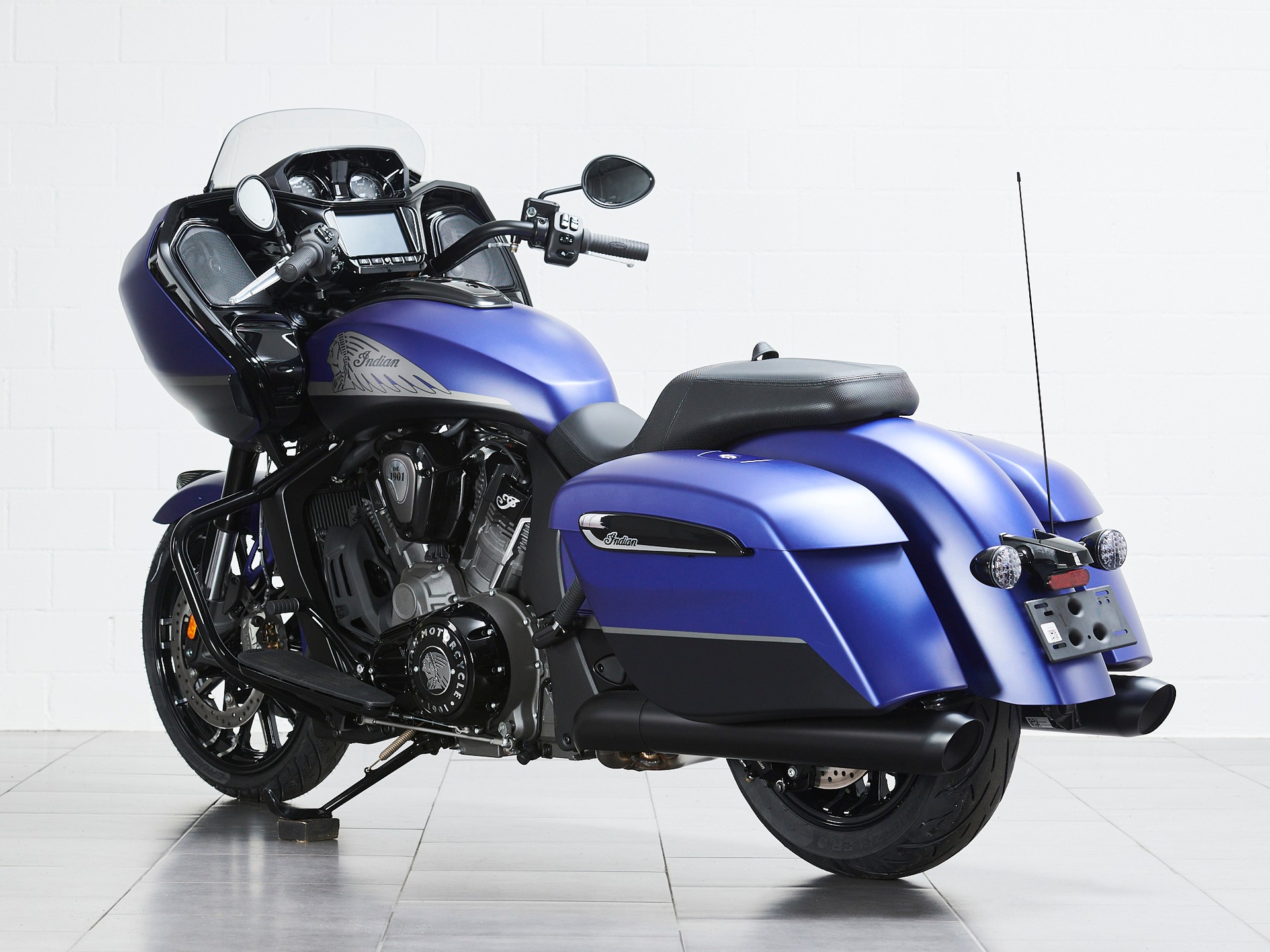 INDIAN Challenger Dark Horse-image-3