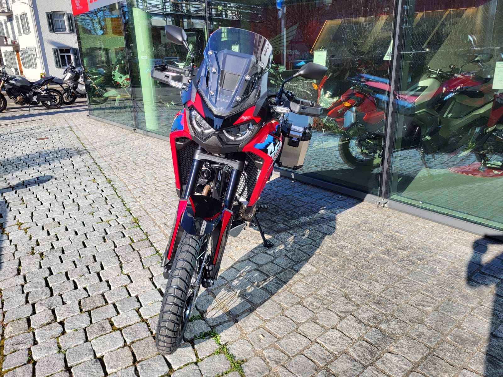 HONDA CRF 1100 Africa Twin 6-Gang-DCT-showroom-element-3