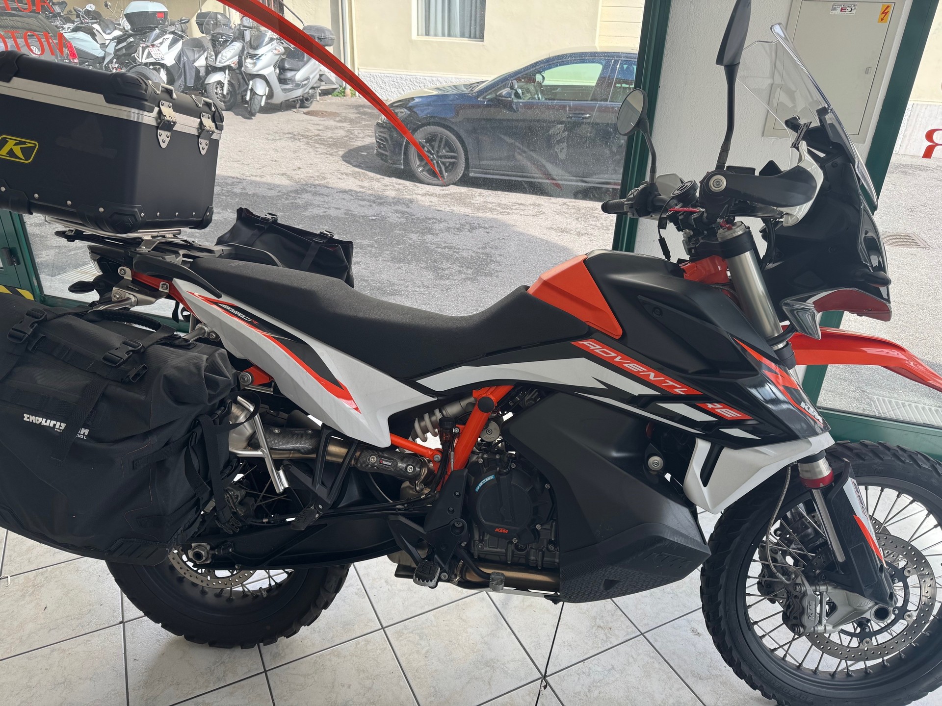 KTM 890 R