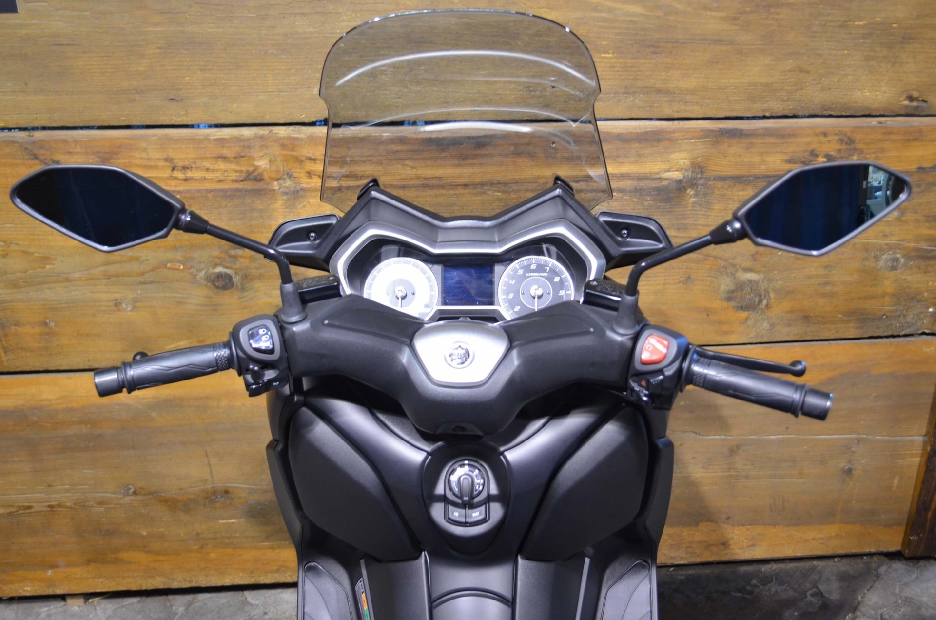 YAMAHA CZD 300 X-Max ABS-showroom-element-2