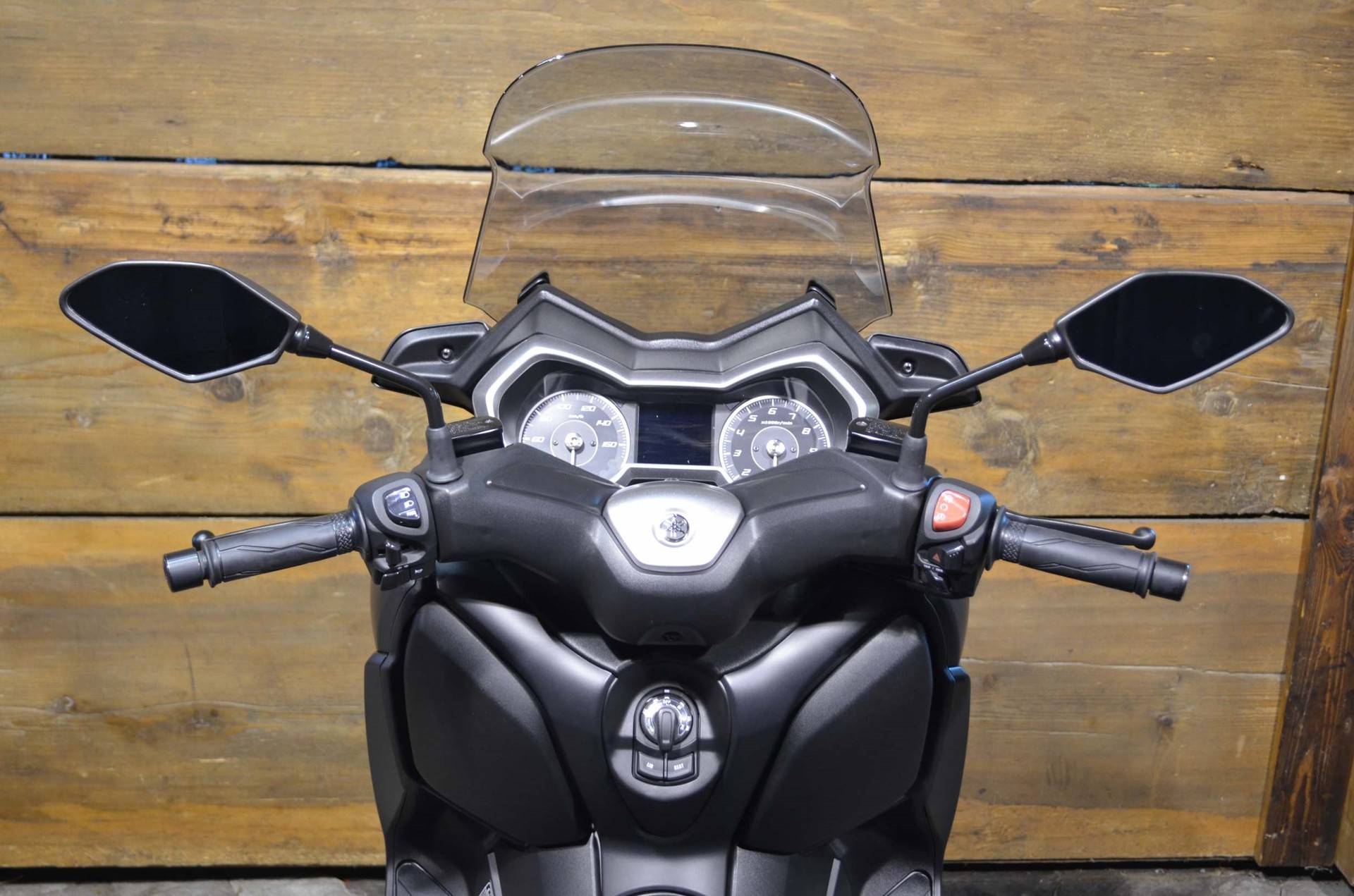 YAMAHA CZD 300 X-Max ABS-image-2