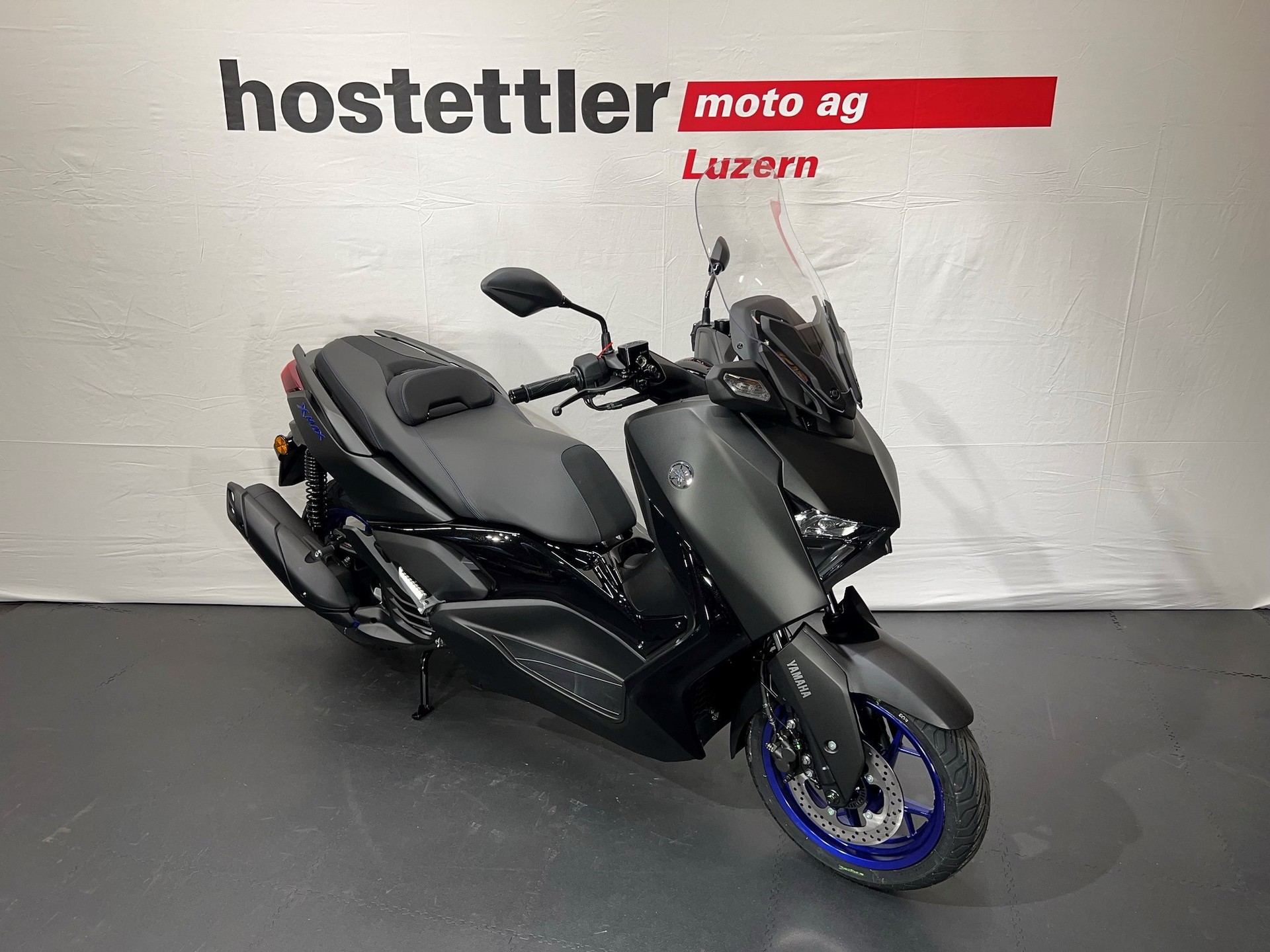 YAMAHA X-MAX-image-0