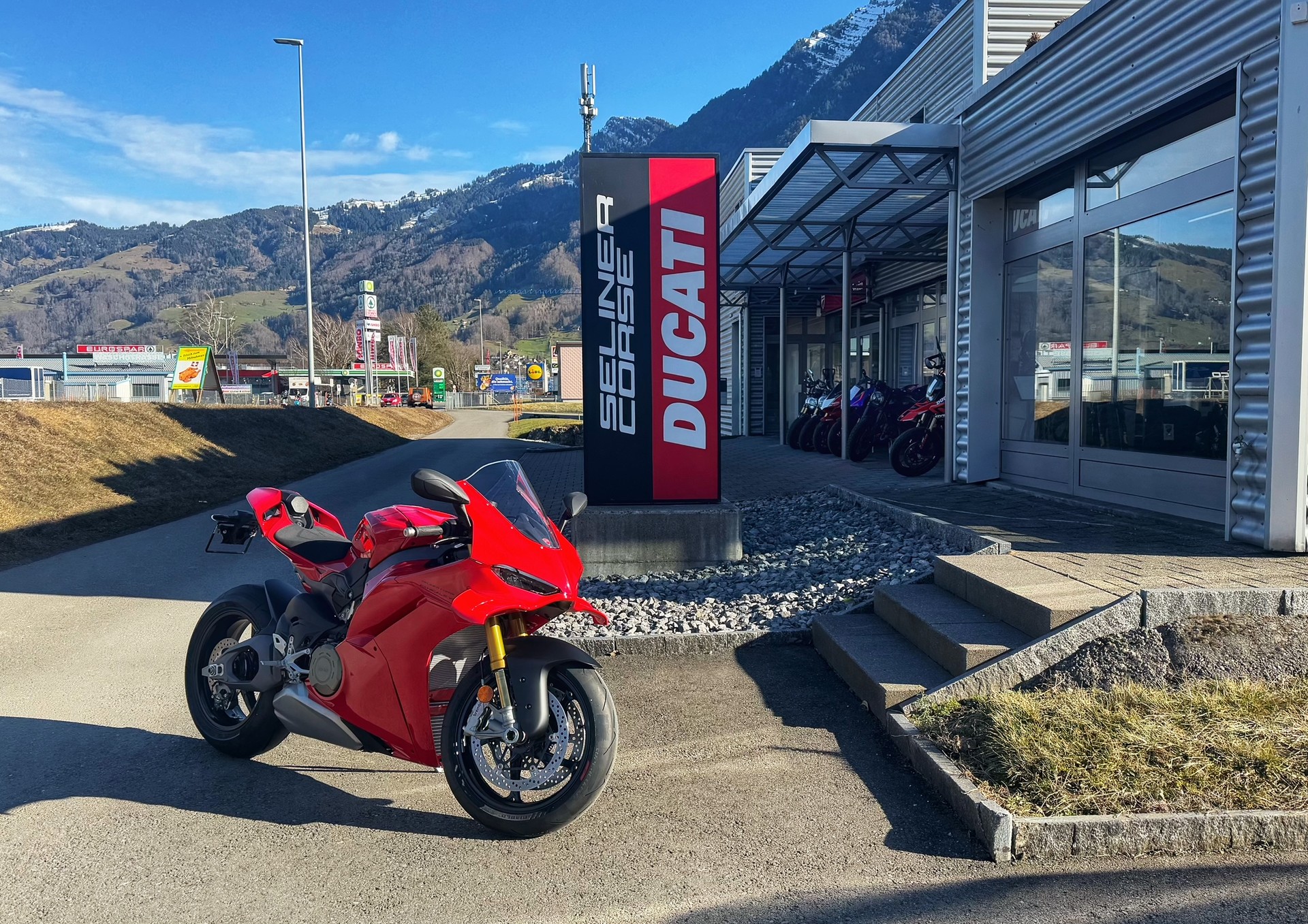 DUCATI Panigale V4 S
