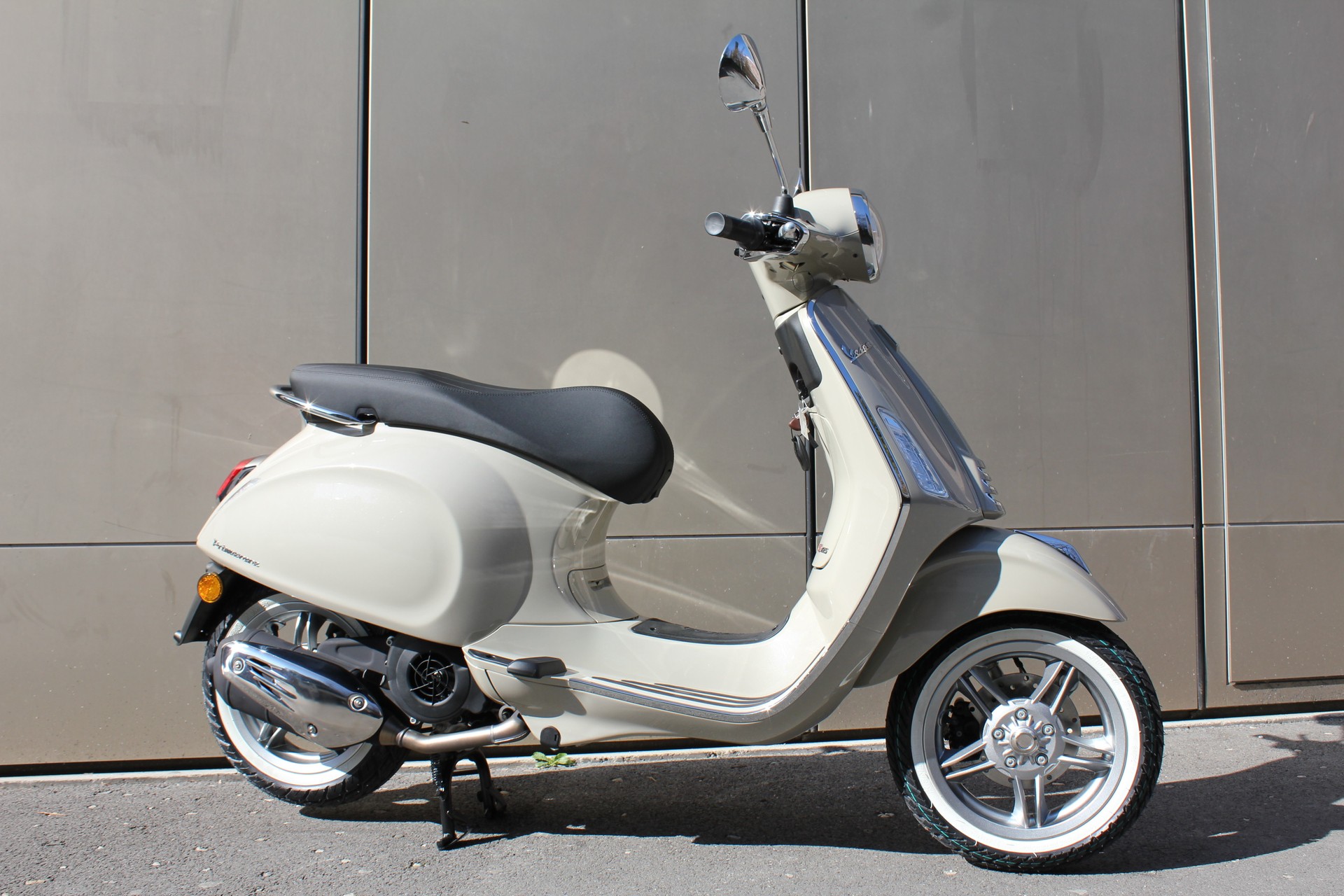PIAGGIO Vespa 125 Primavera-showroom-element-1