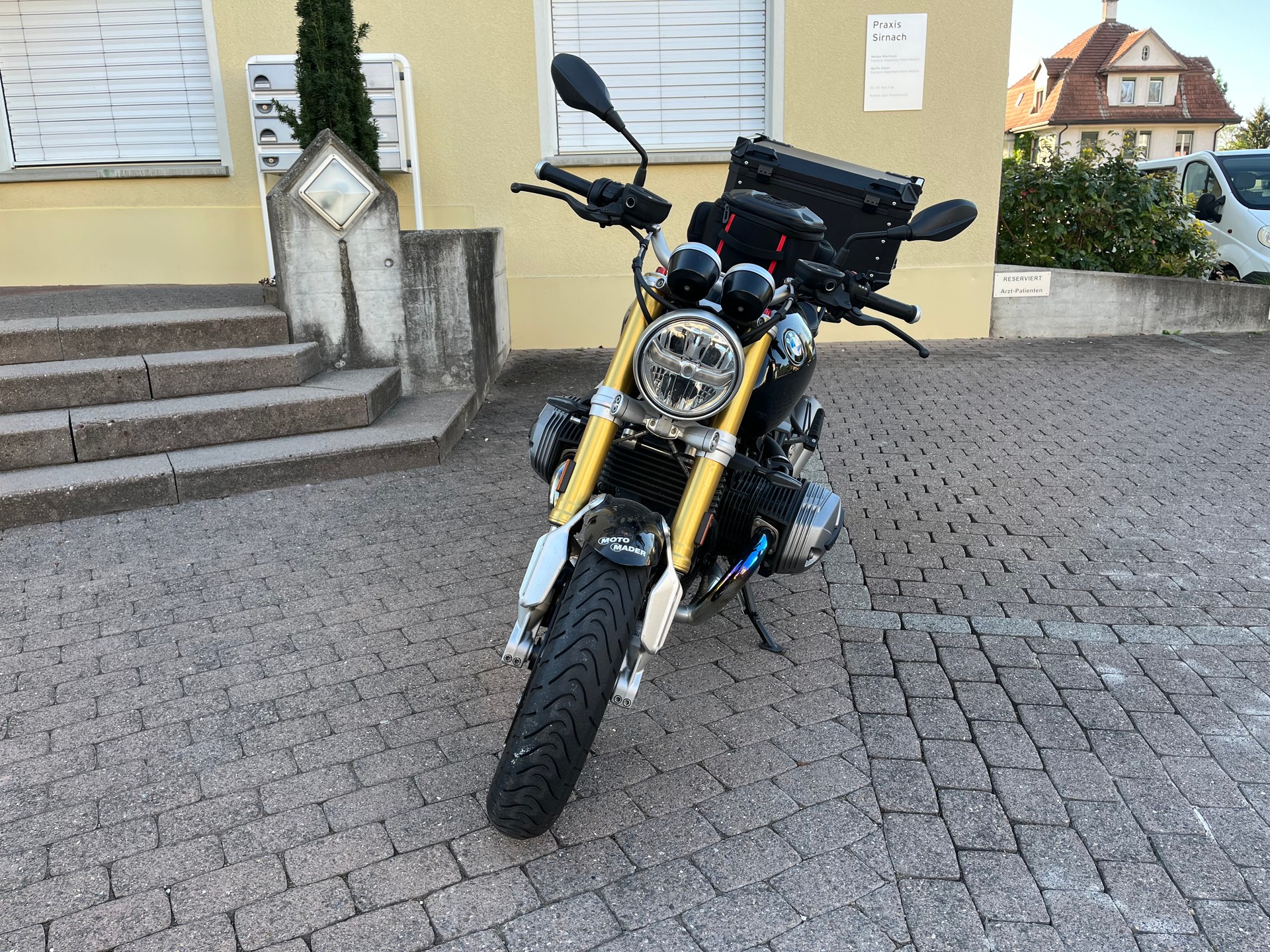 BMW R nineT-image-7
