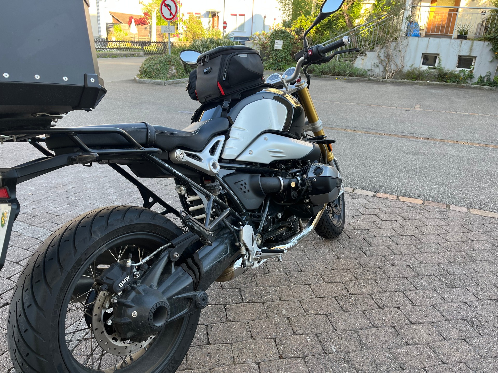 BMW R nineT-image-6