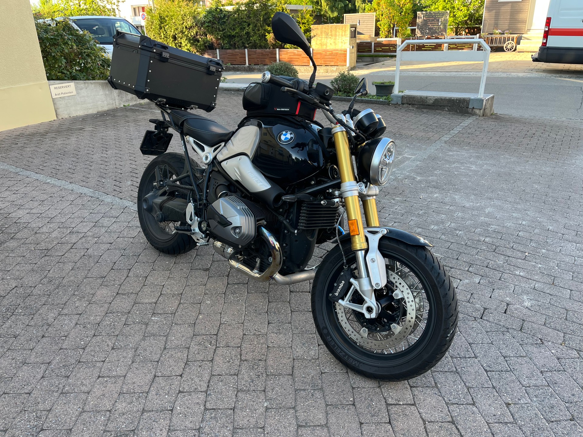 BMW R nineT-image-4