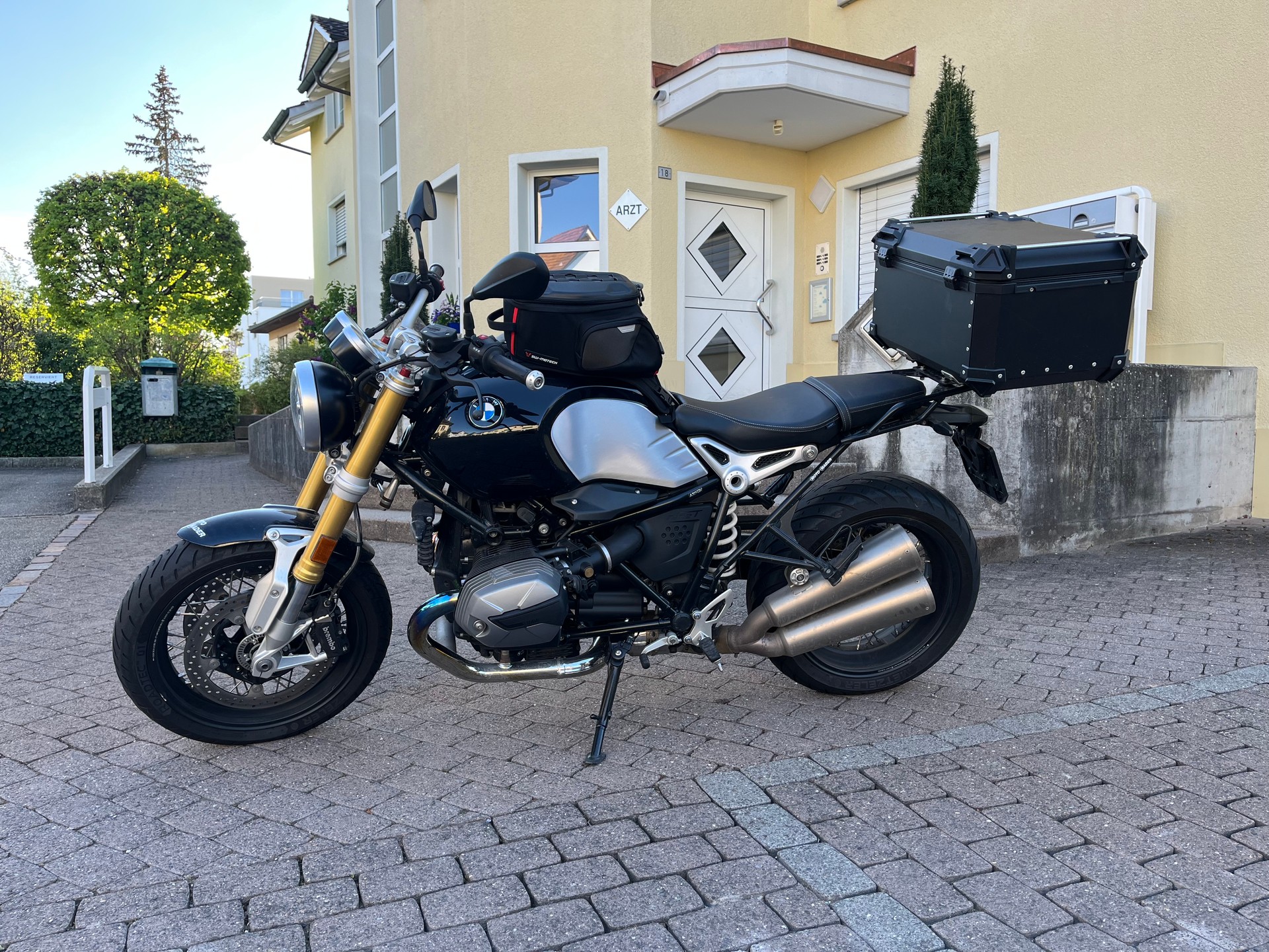 BMW R nineT-image-0