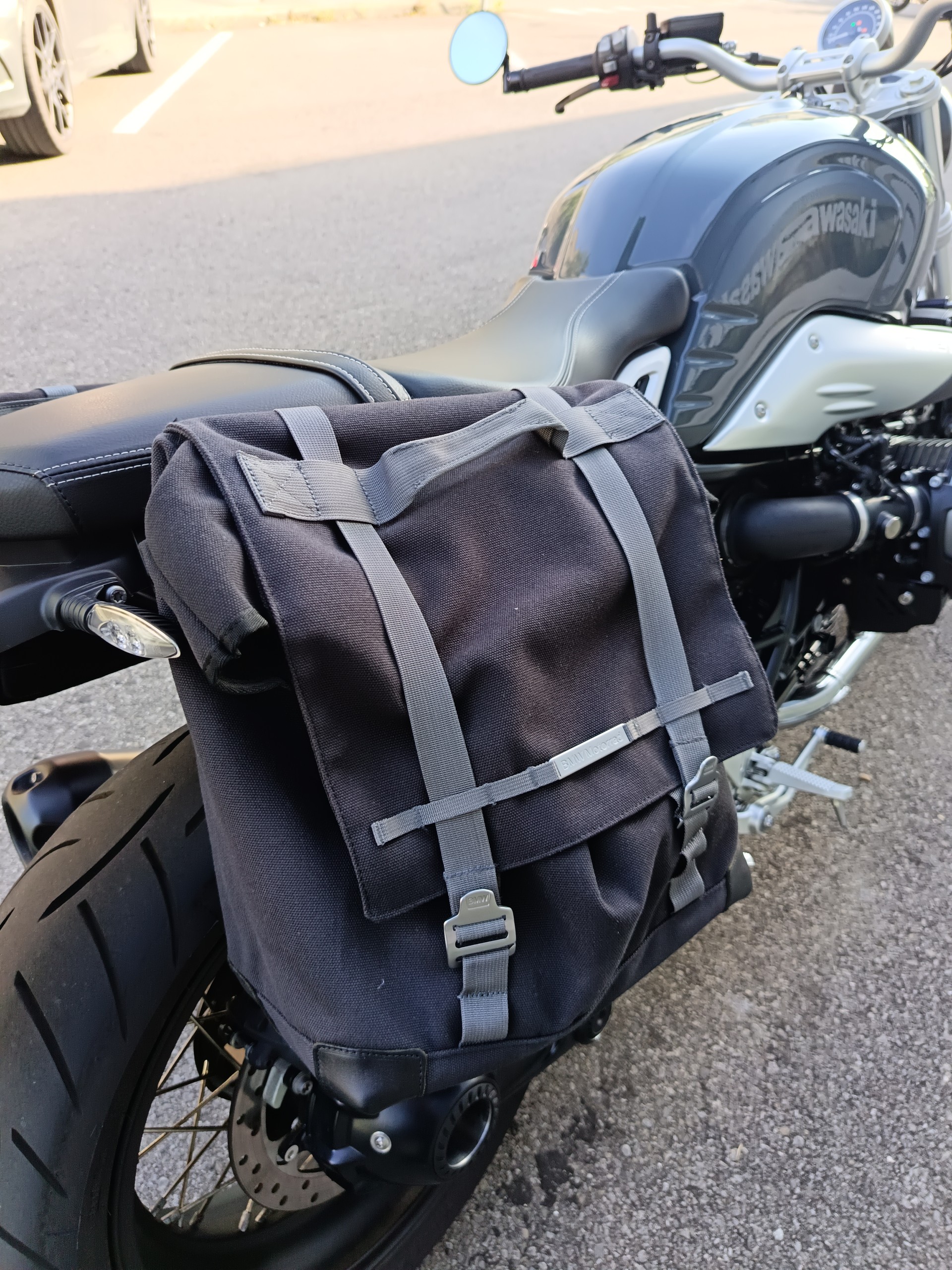 BMW R nineT Pure ABS-image-8
