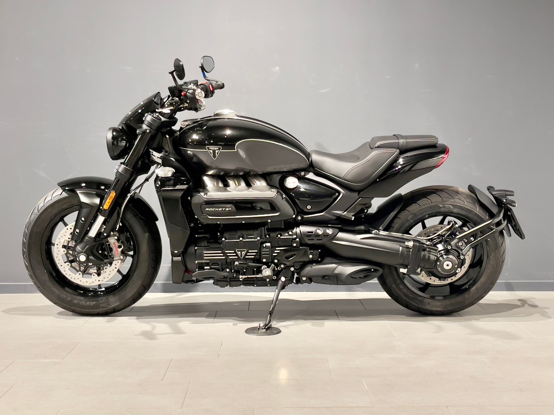 TRIUMPH Rocket 3 R Storm-showroom-element-3