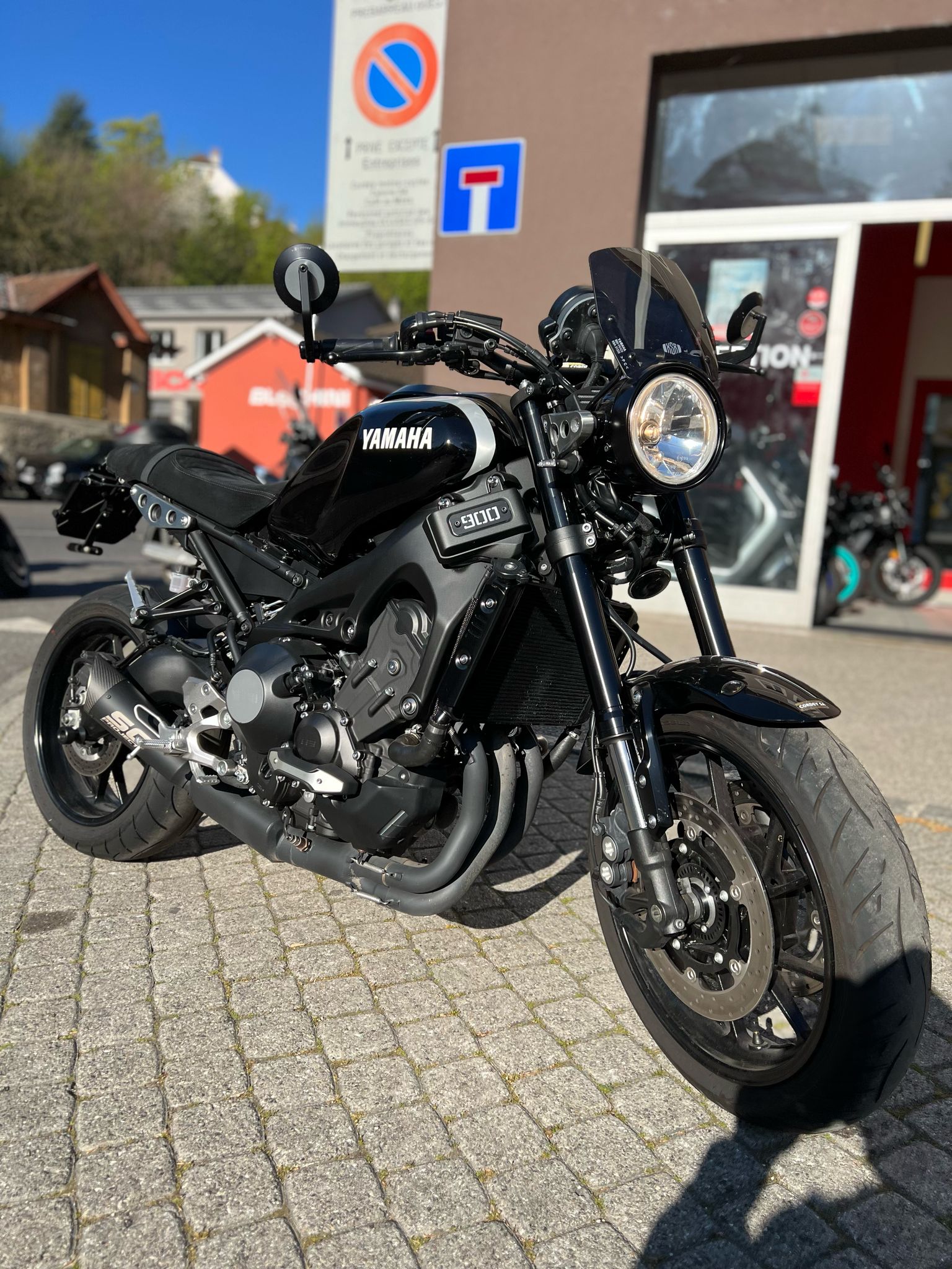 YAMAHA XSR 900